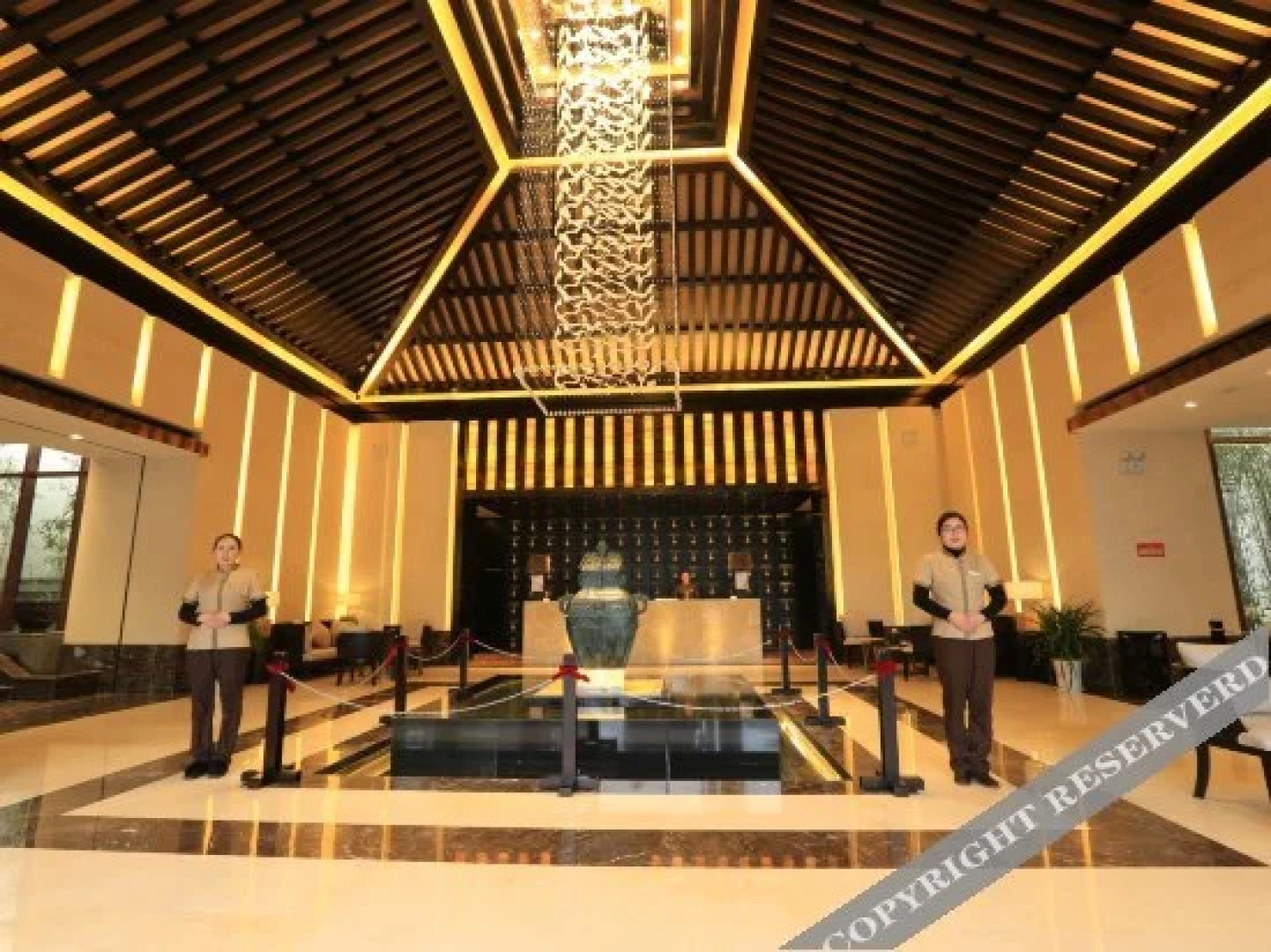 Yihe Funiu Shanju Hot Spring  Hotel