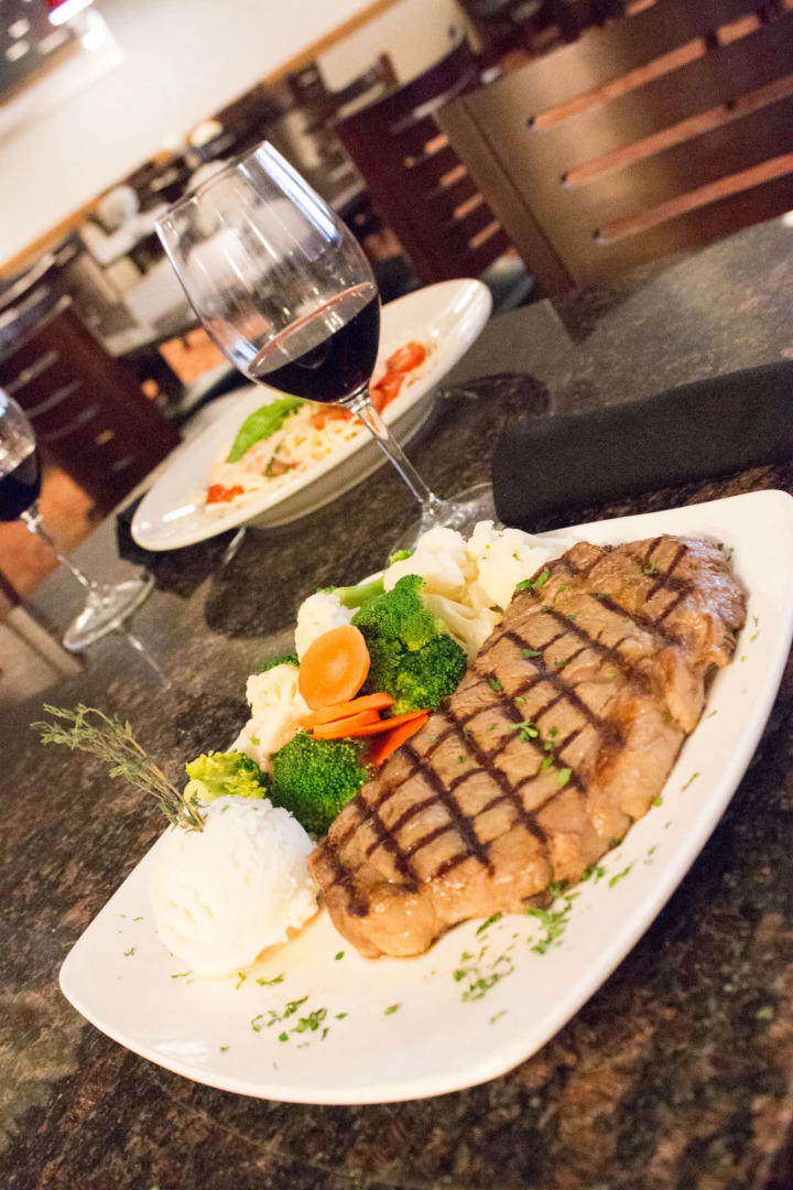 Grand Williston Hotel & Conference Center