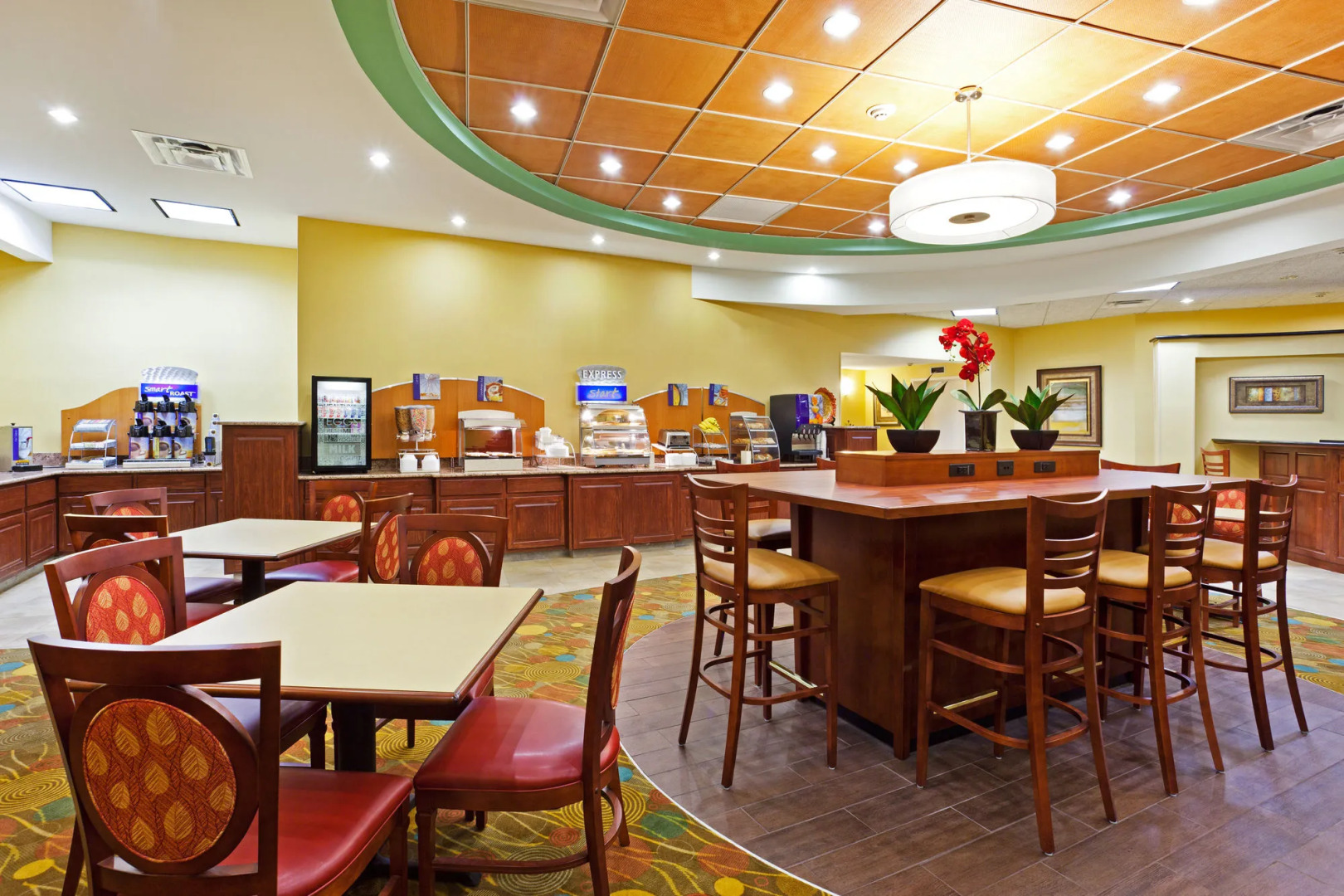 Holiday Inn Express & Suites Greensboro-(I-40 Wendover) by IHG