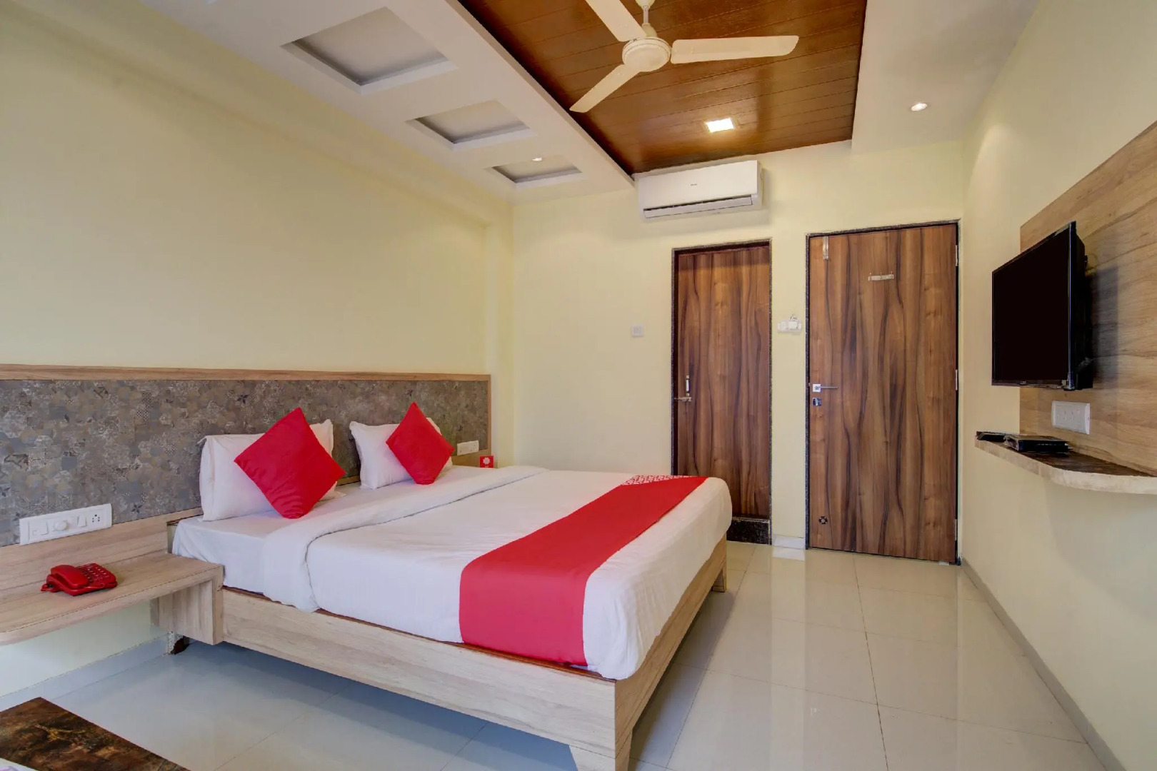 Townhouse 701 Hotel Bright Plaza