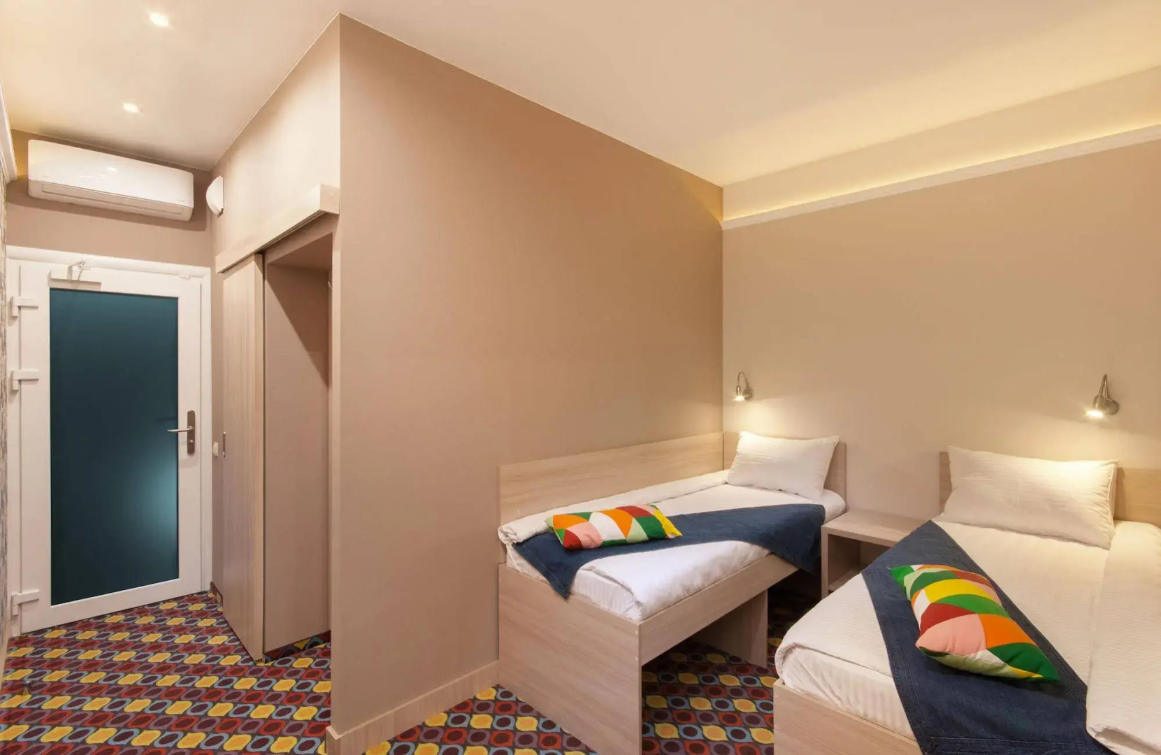 Привет, я дома!