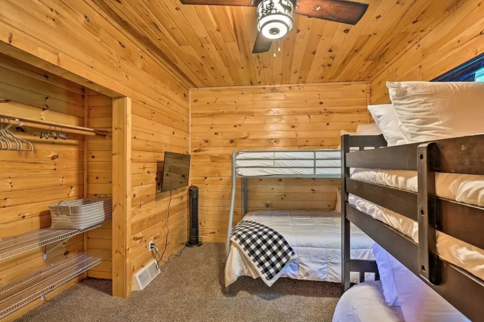 Sun-dappled Cadillac Gem w/ Kayaks & Grill!