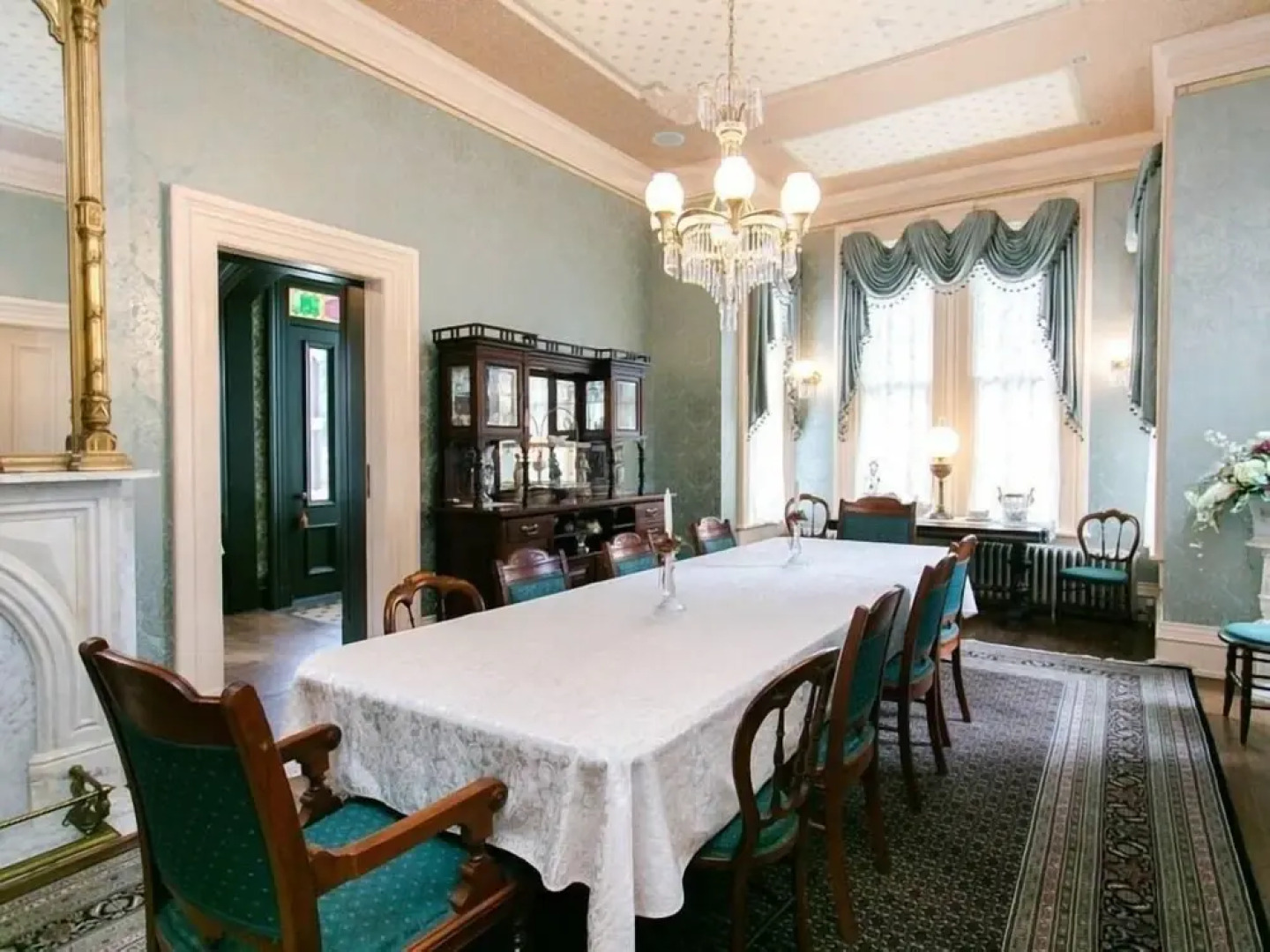 Silas W Robbins House Bed & Breakfast