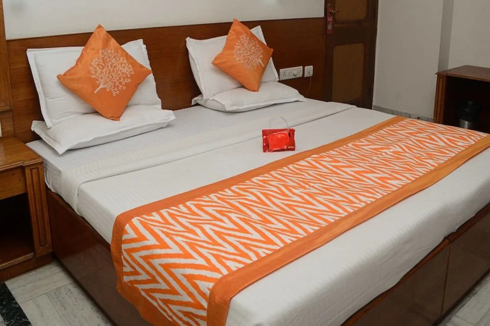 OYO 22122 Hotel Falcon Crest