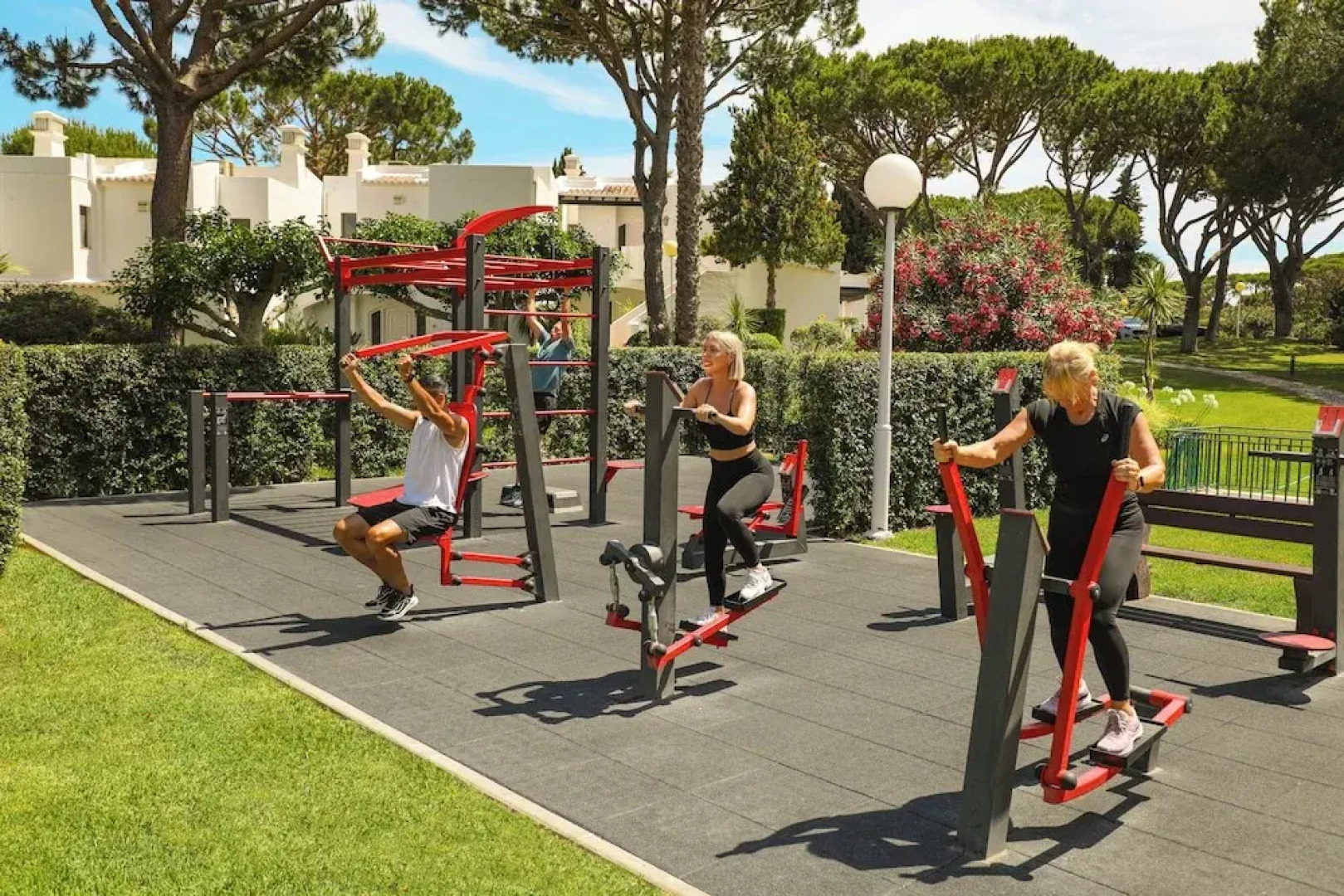 Four Seasons Country Club