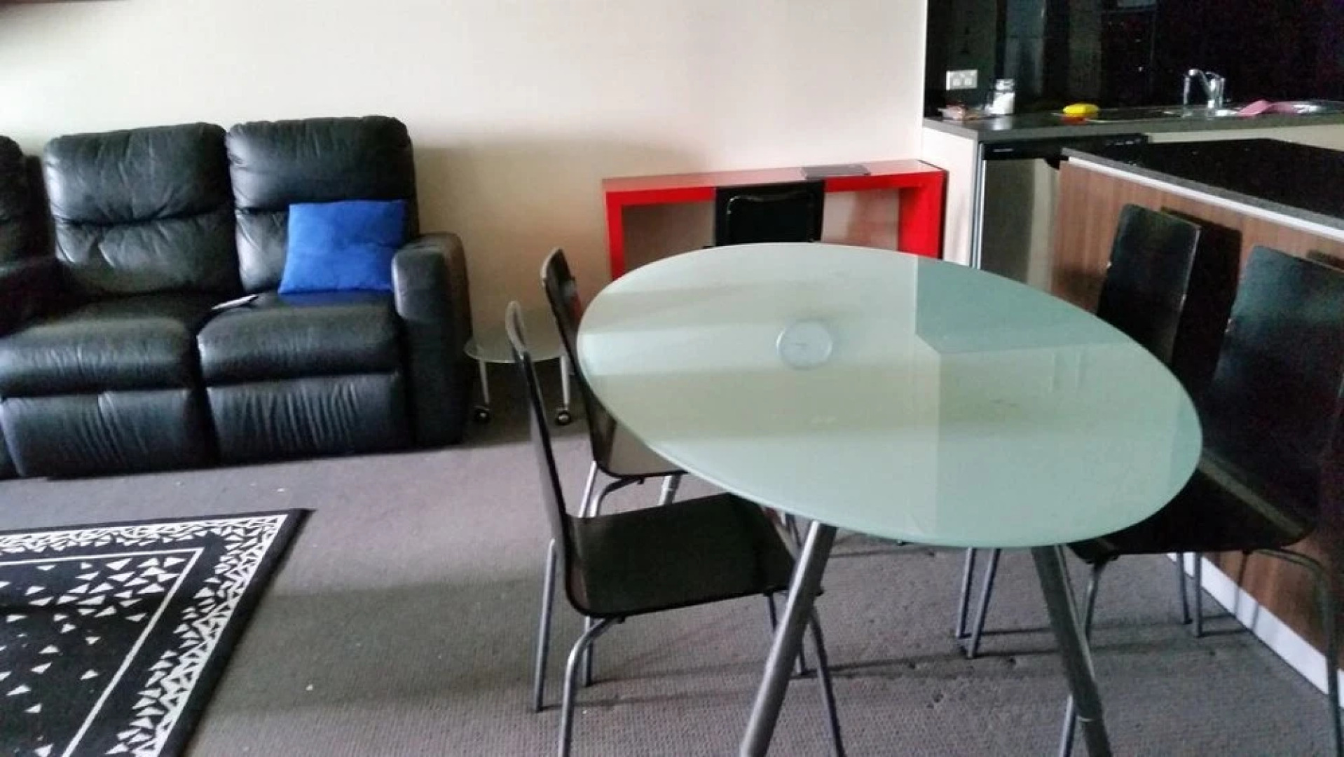 Grand Hotel Apartments Gold Coast by owner