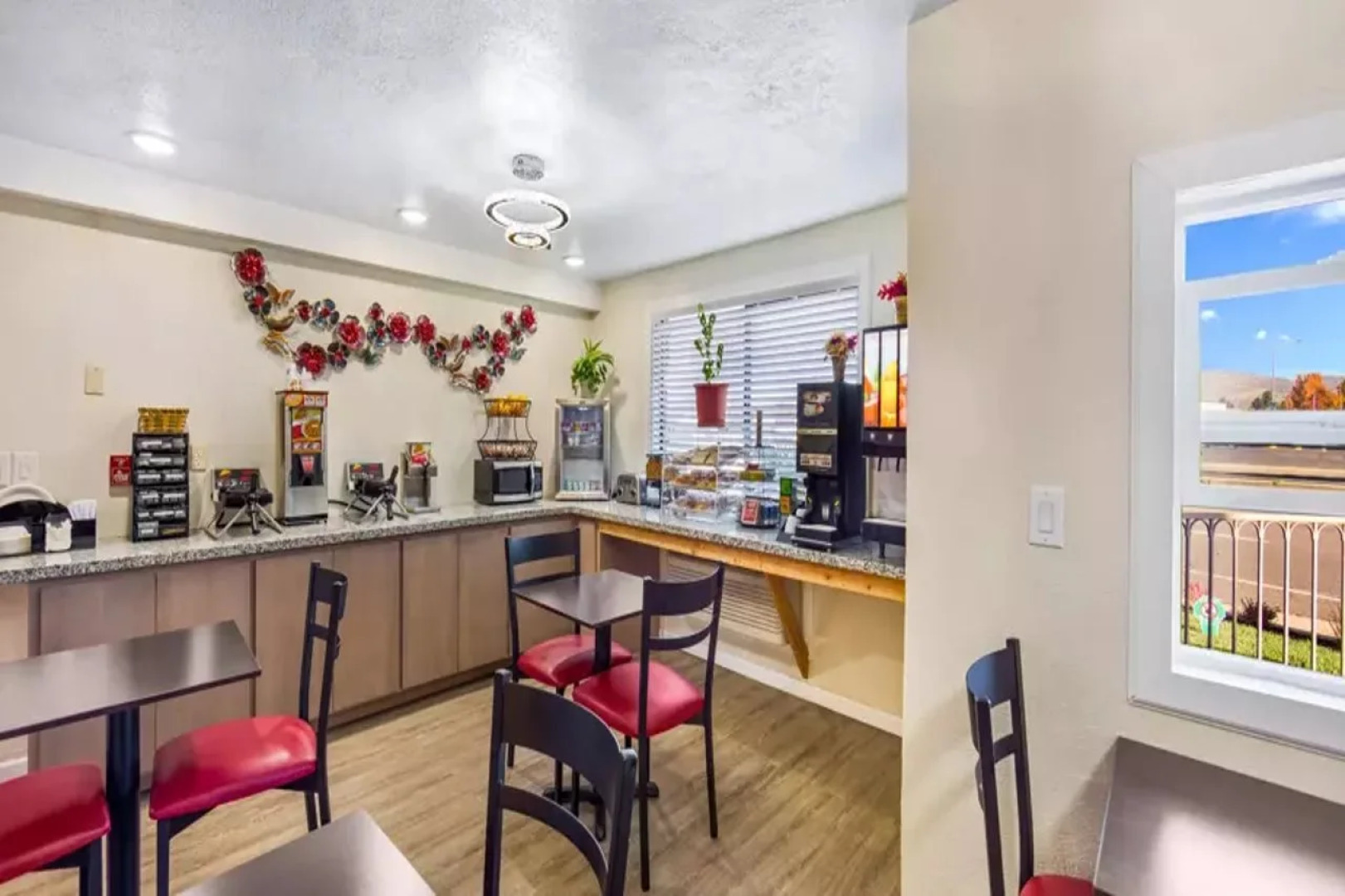 Ramada by Wyndham Medford Airport North