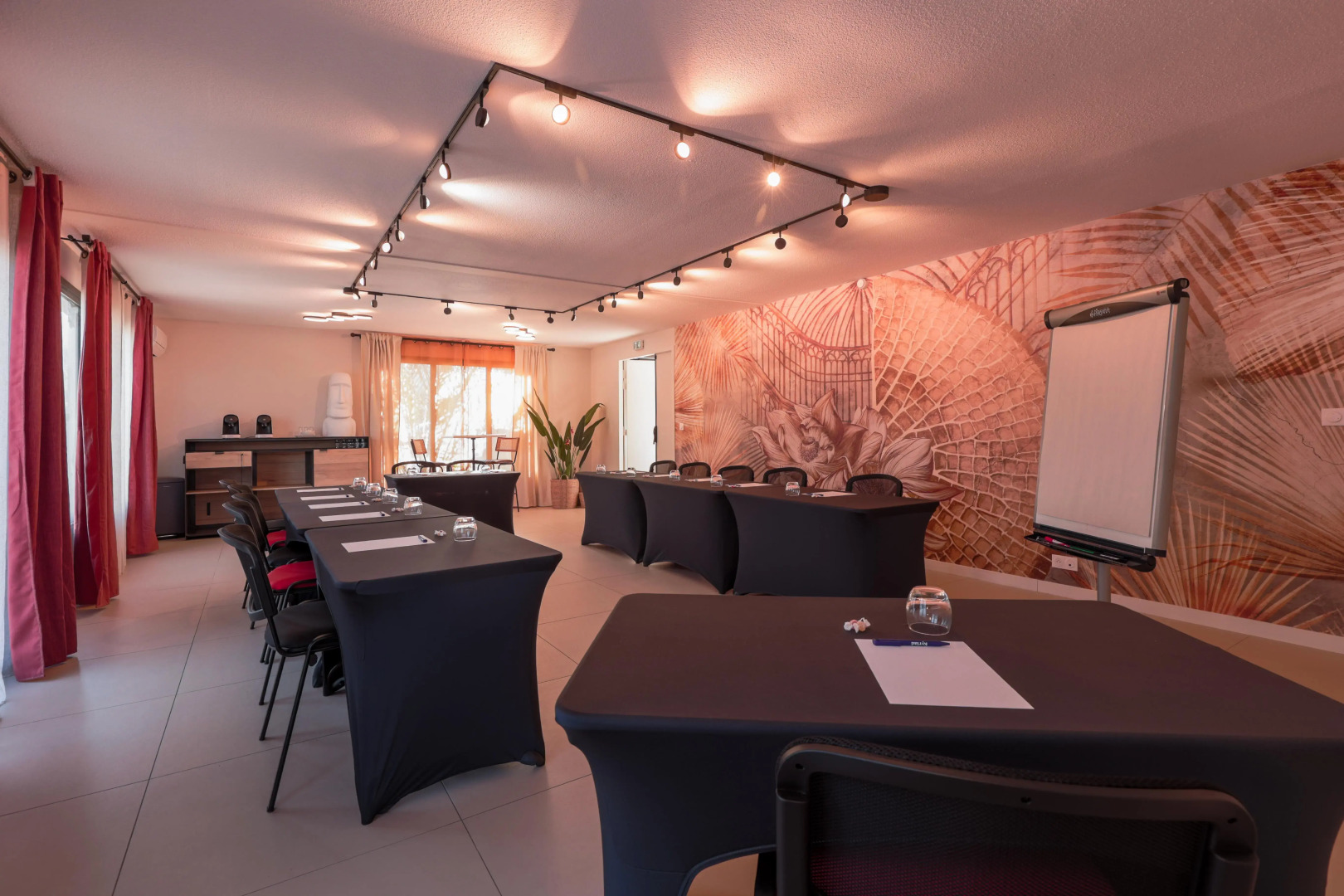 Kyriad Marseille - Vitrolles Aéroport