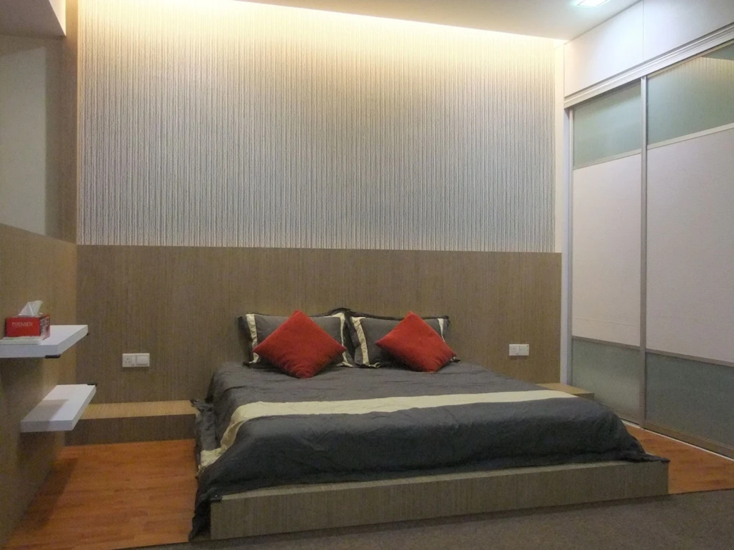 iBook 1 - Luxury Holiday Homestay
