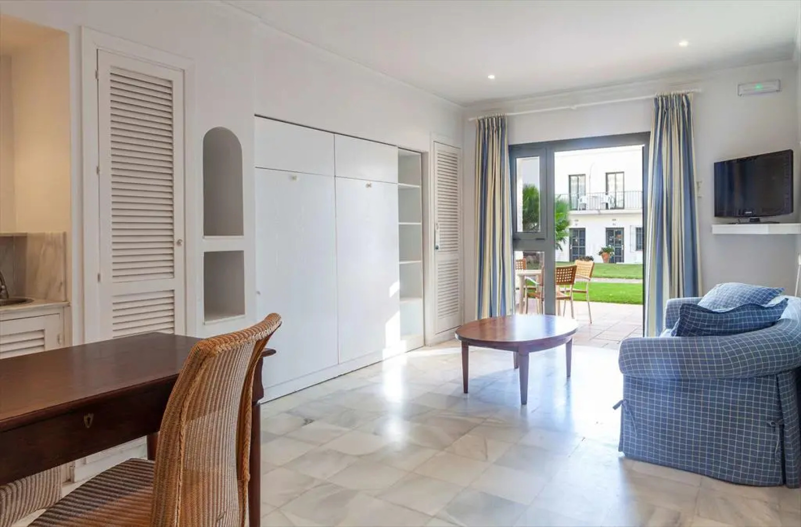 Playa De La Luz Hotel