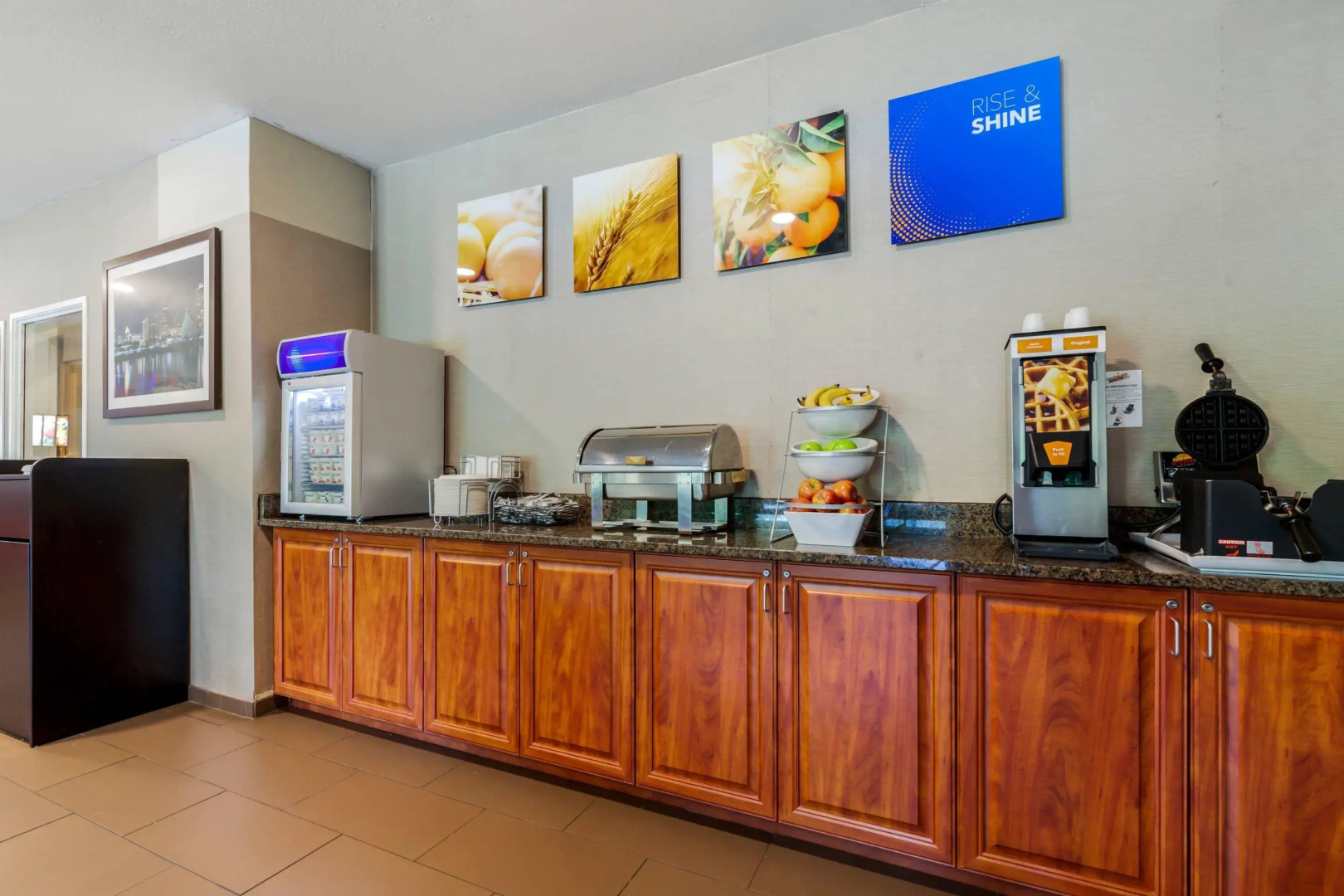 Comfort Suites Johnson Creek Conference Center