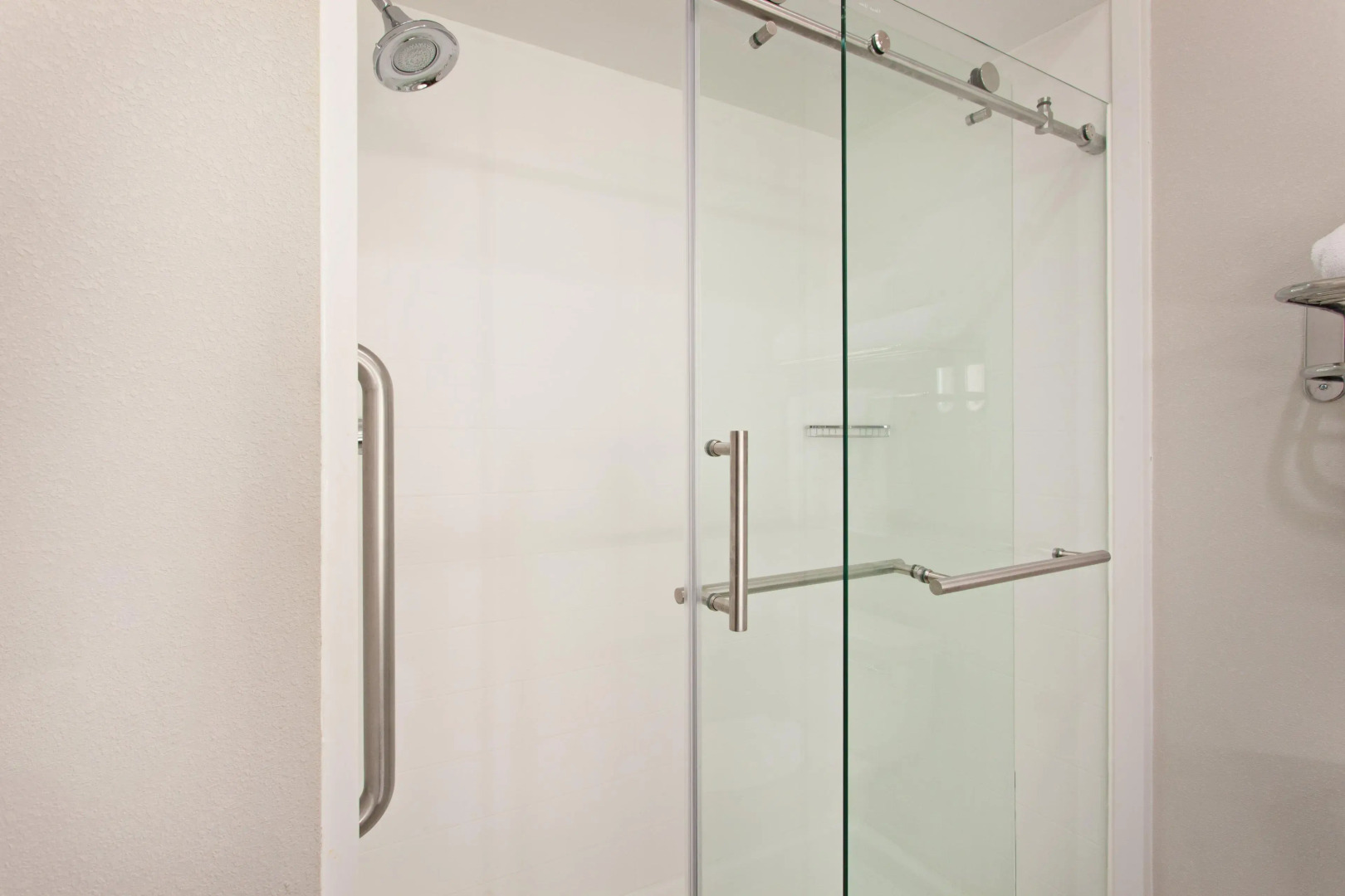 Holiday Inn Express & Suites Corona by IHG