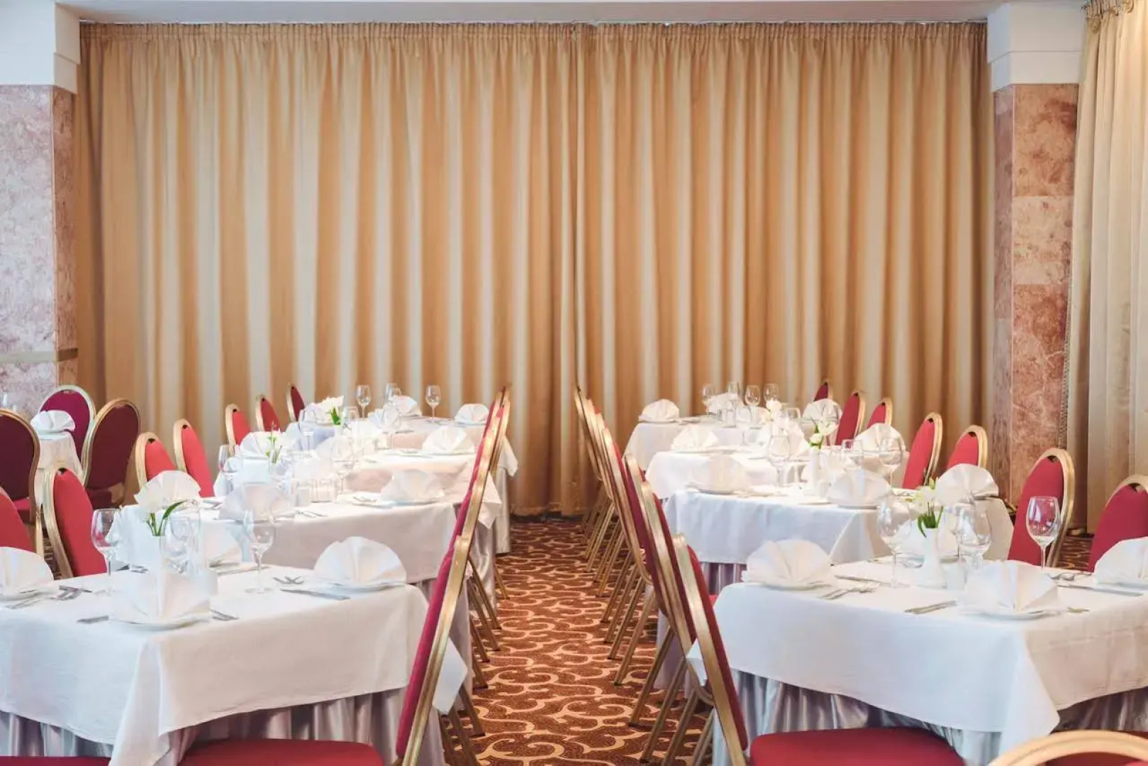 Премьер Отель Русь