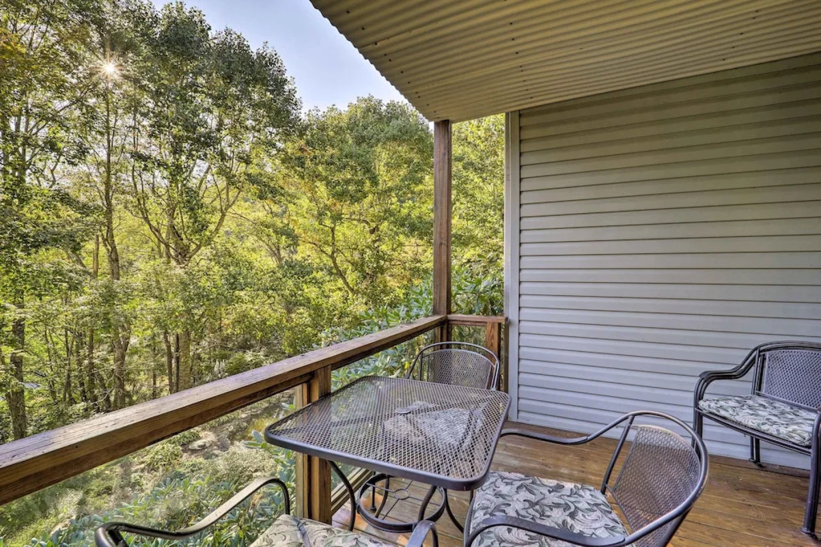 Near Sugar Mtn Resort: Banner Elk Haven w/ Views!