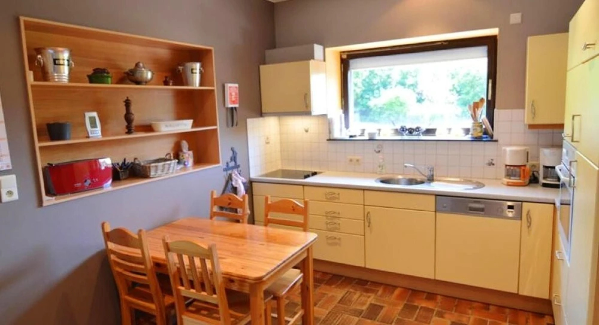 House with 5 Bedrooms in Bertogne, with Wonderful Lake View, Enclosed Garden And Wifi