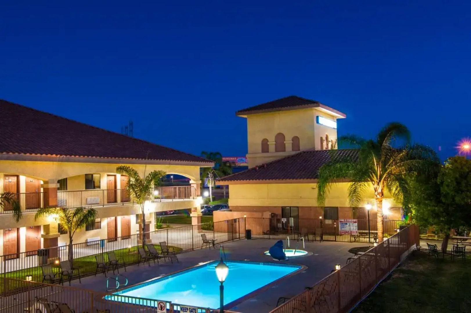 Super 8 Santa Nella Ca