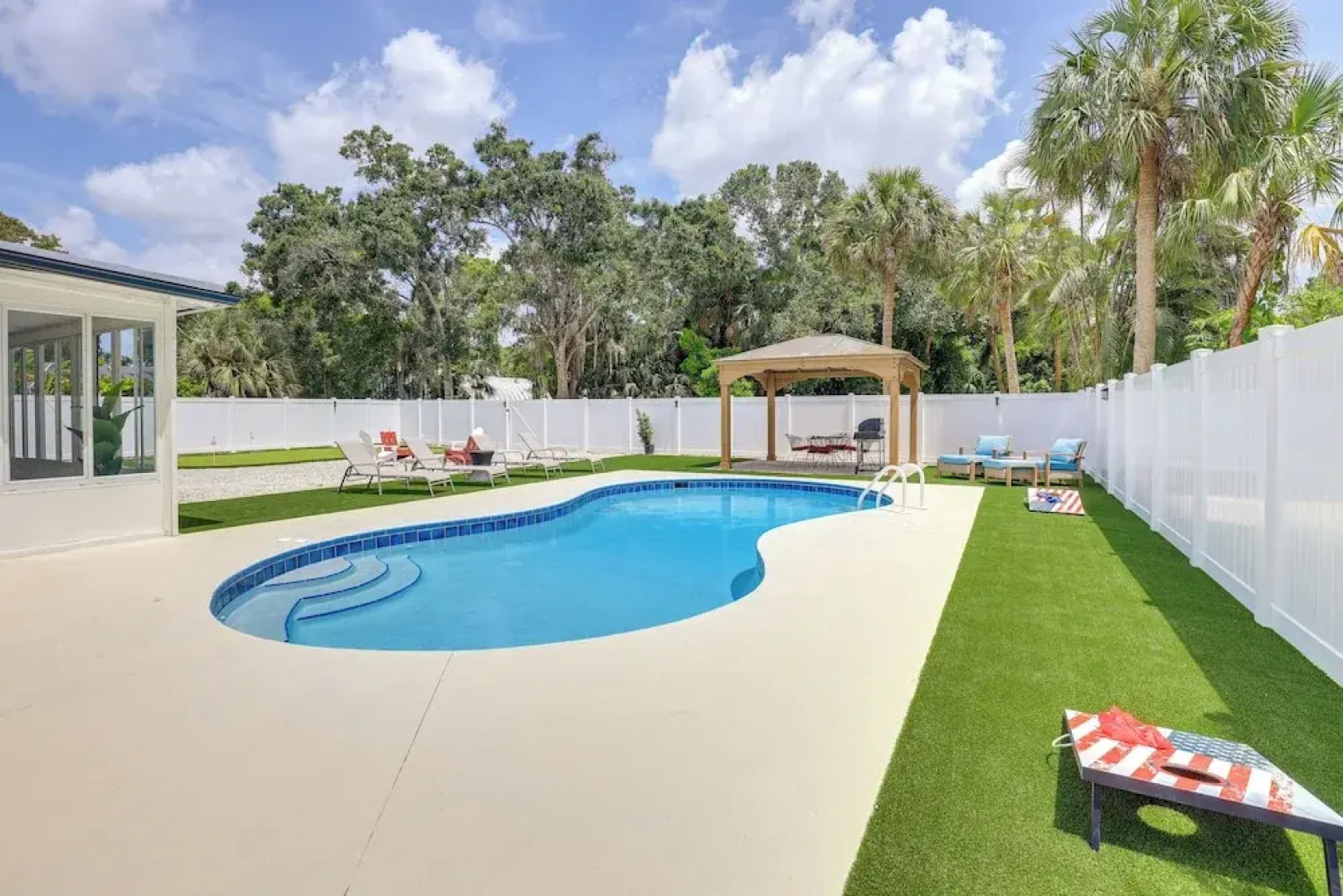 Vero Beach Vacation Rental: Pool & Putting Green!
