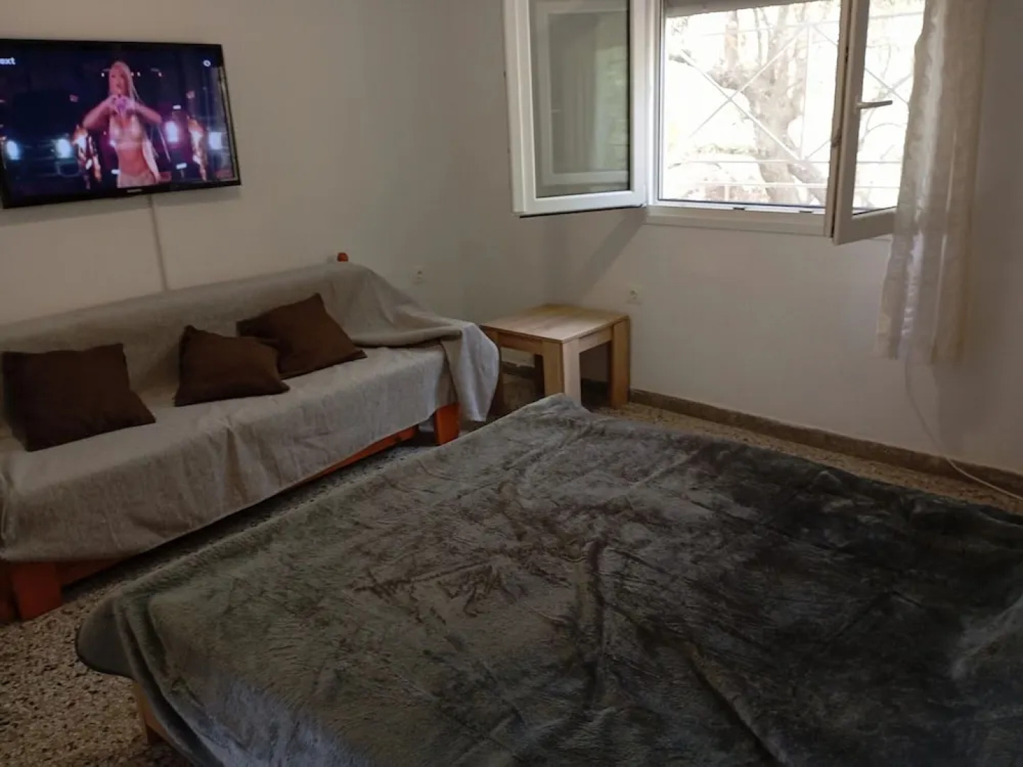 Seaside Holiday Home With Balcony