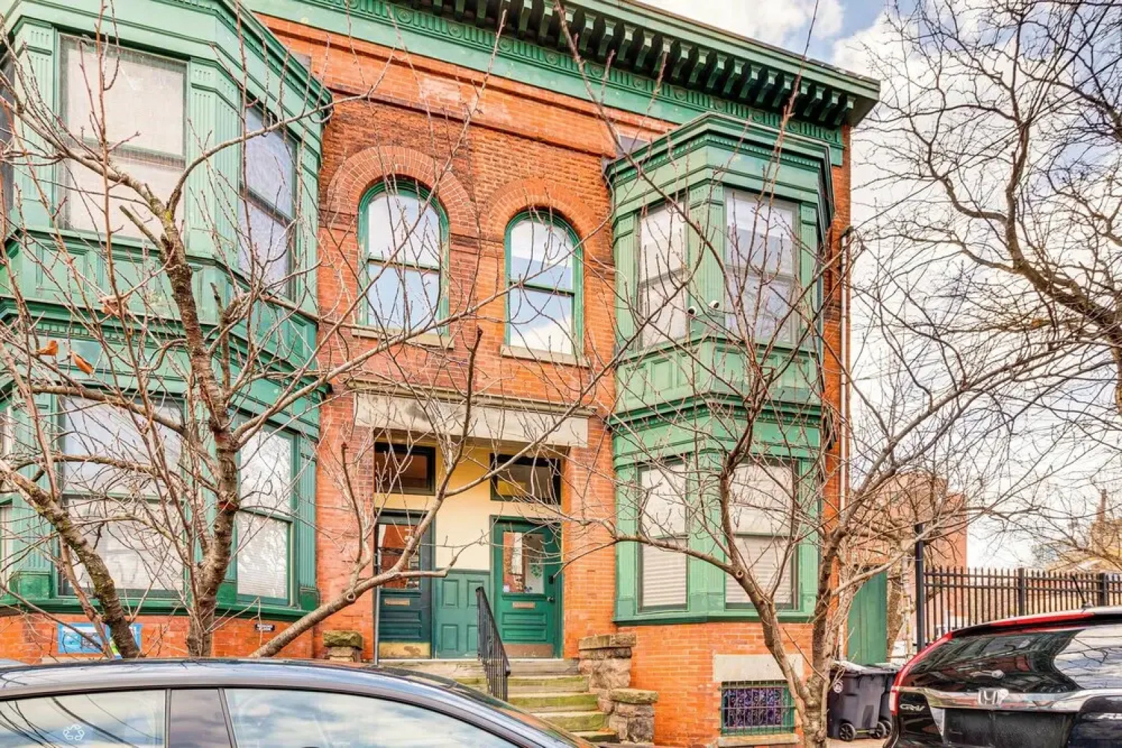 1 Mi to Prudential Center: Remote Work-ready Apt