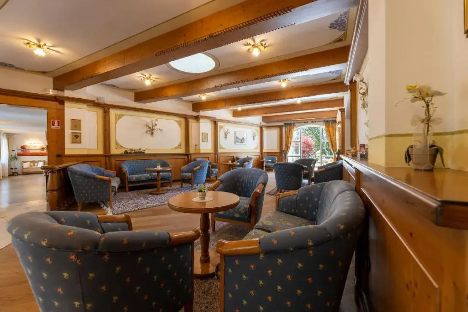 Lido Hotel & Apartments