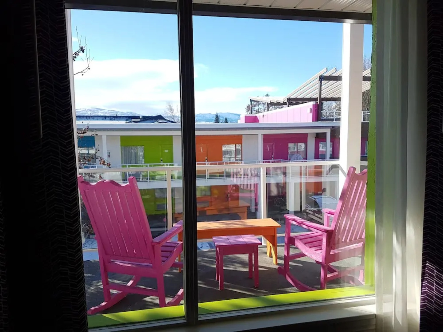 Abbott Villa on the lake (closed - visit new business Hotel Zed)