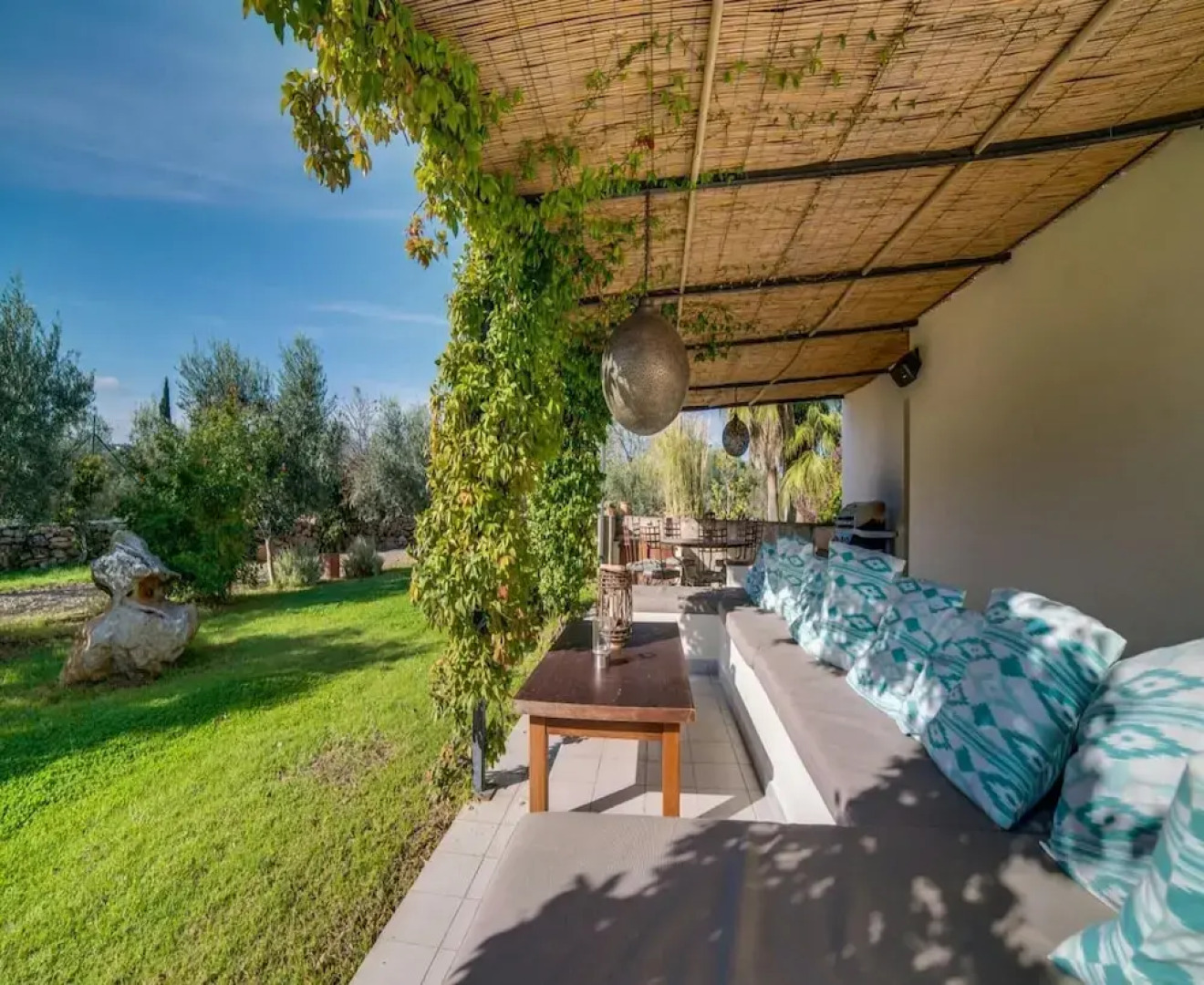 Spacious Villa With Infinity Pool