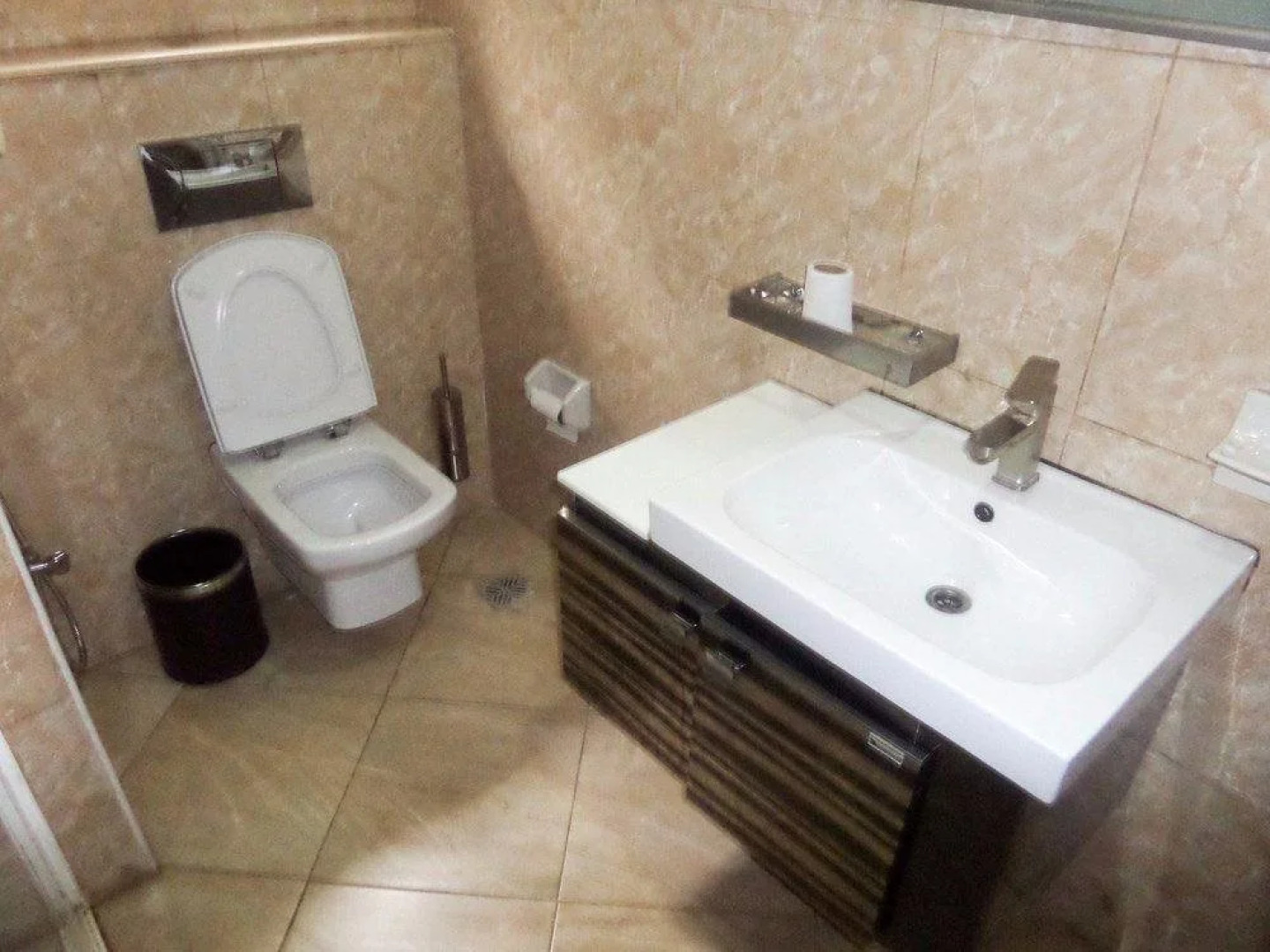 Firstview Luxury Apartment Hotel