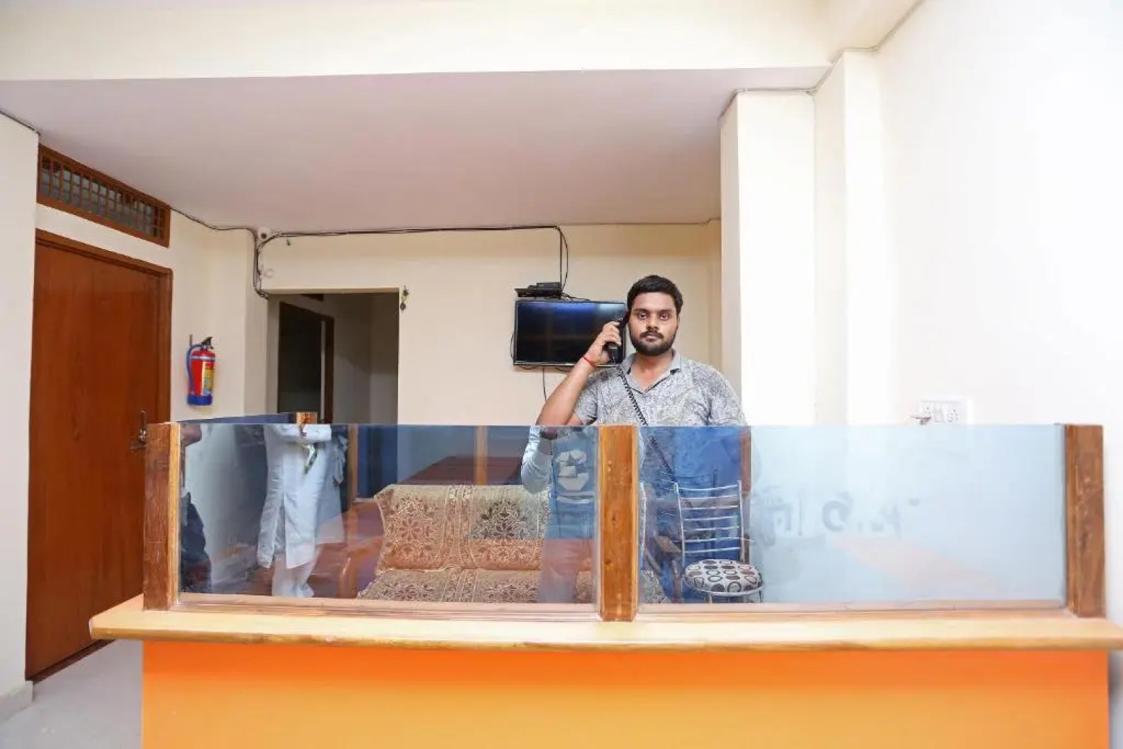 OYO 43901 Baba Guest House