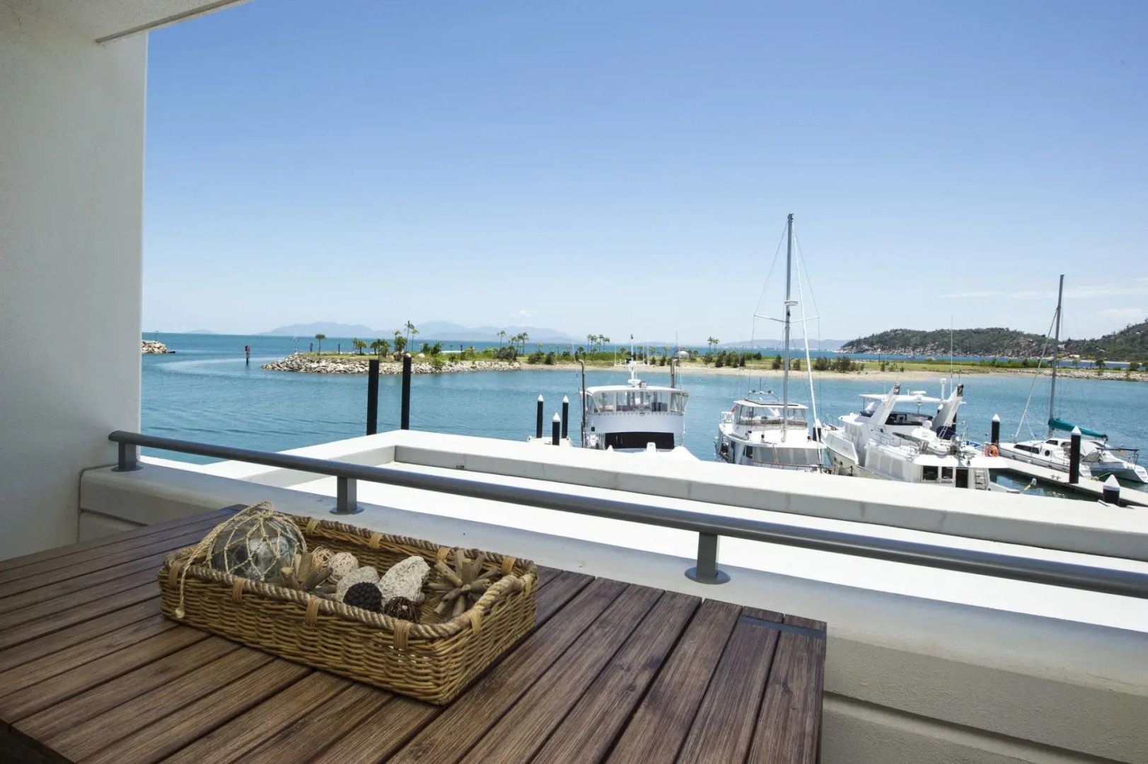 Blue on Blue Superior Studio Room 1271