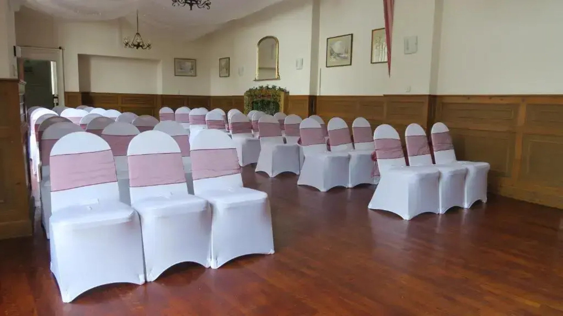 George and Abbotsford Hotel