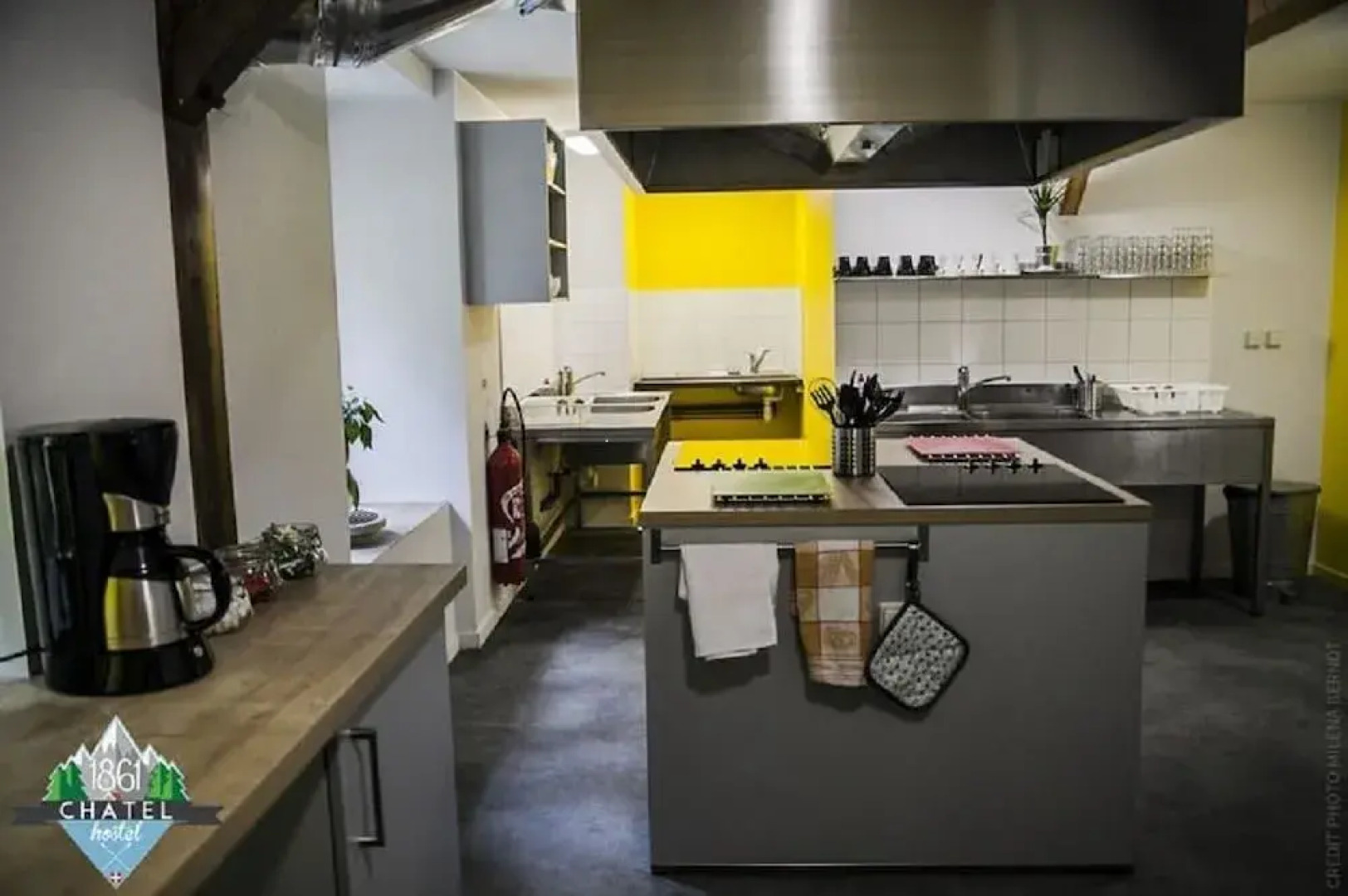 1861 Châtel Hostel