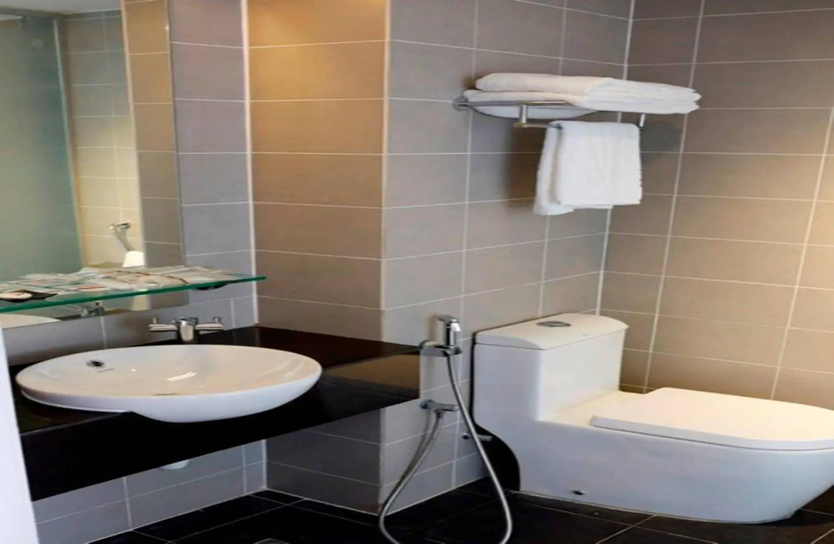 Lot 10 Boutique Hotel