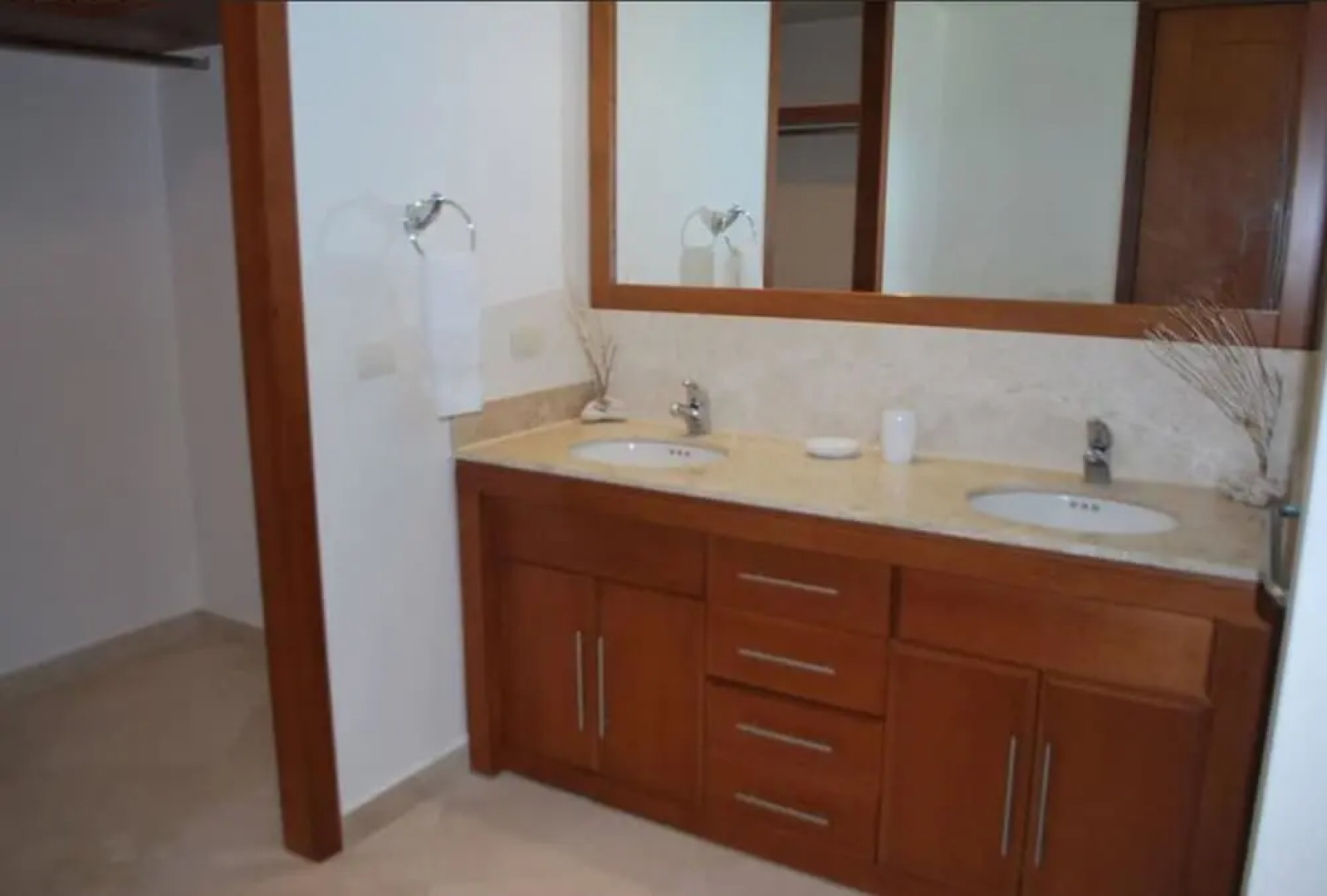 Luna Blanca 0203 -2BR by Kivoya