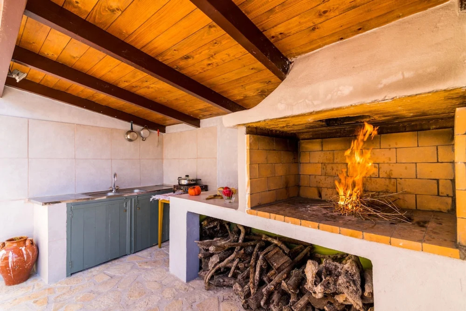 Loggos Seaview Cottage with Pool by Konnect