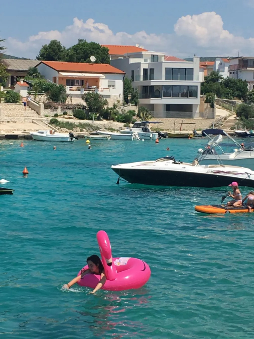 Studio apartment Tea - parking and grill, 100 m from sea SA2 Rogoznica, Riviera Sibenik