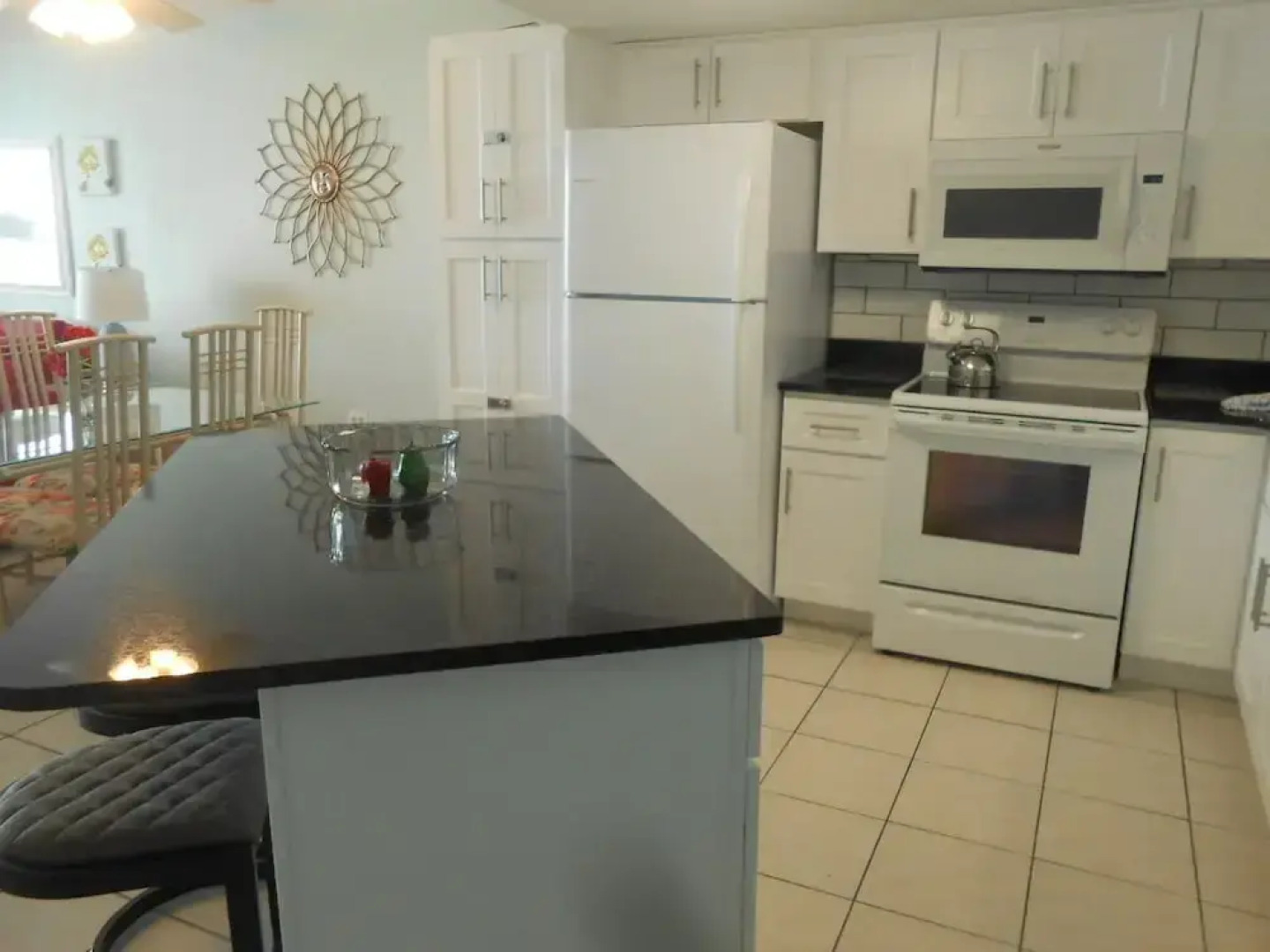 1205 Waters Edge Resort 1 Bedroom Condo by Redawning