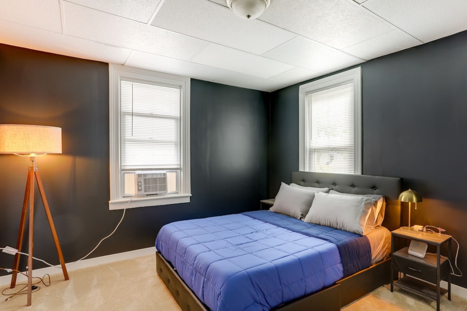 Cozy Downtown Sandusky Gem - 1 Mi to Lake Erie!