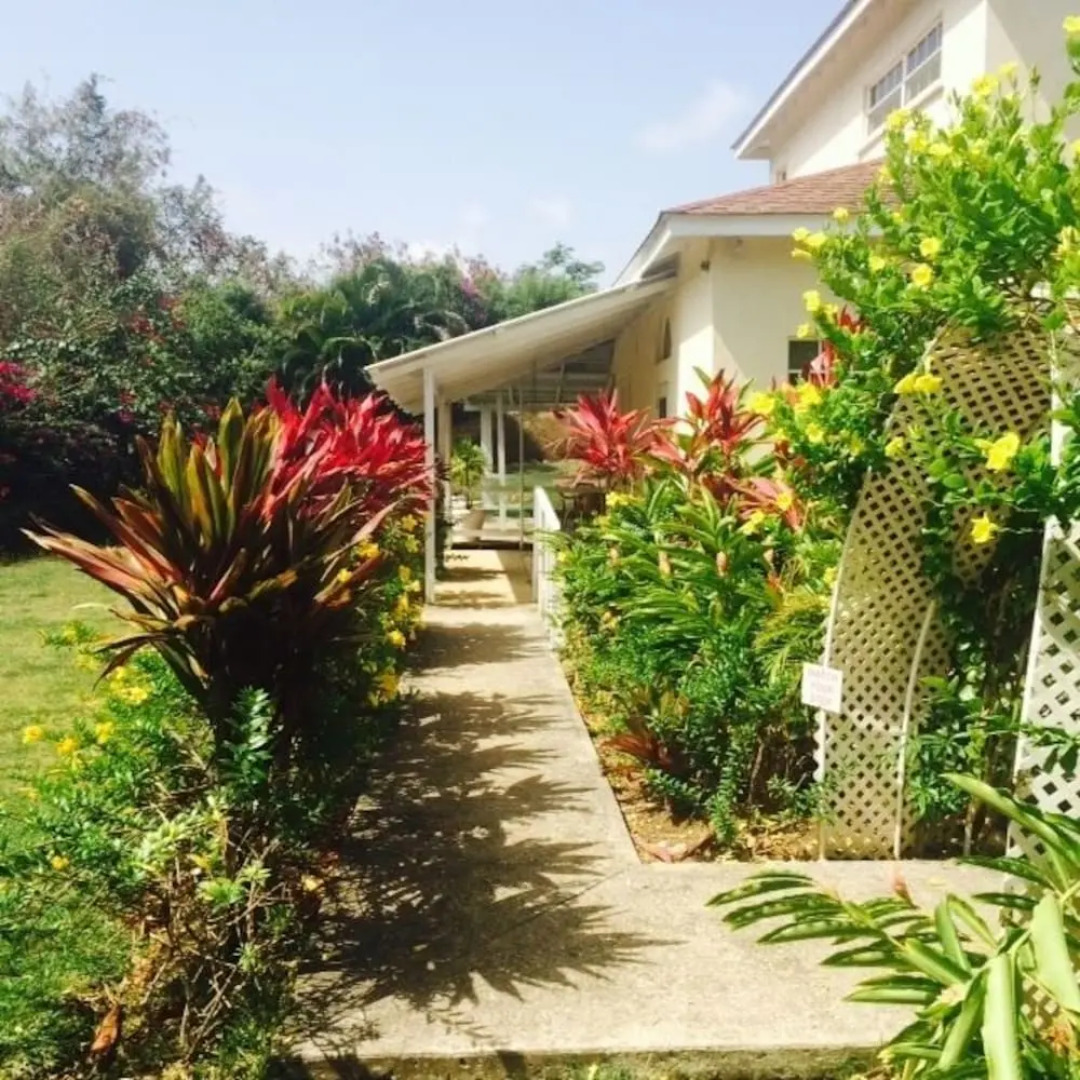 West Coast Apartment Motel