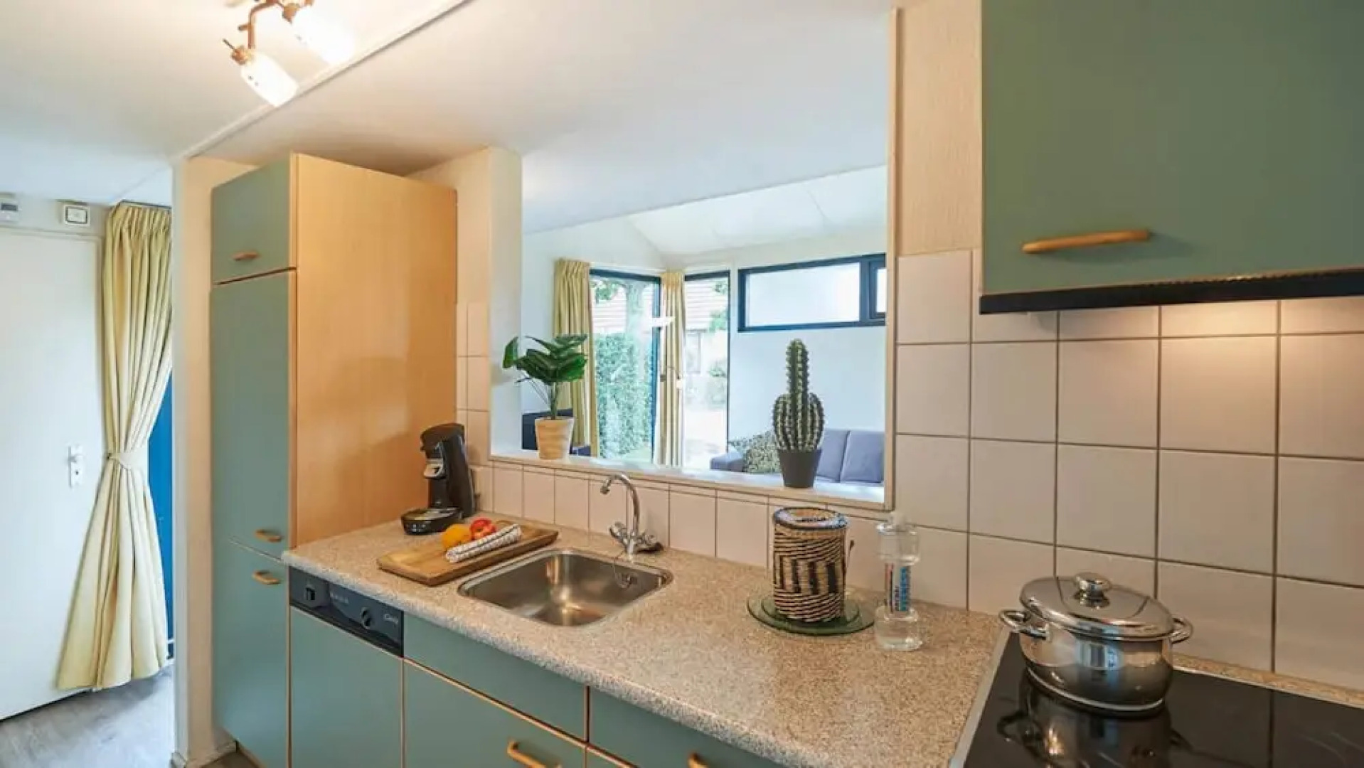 HVZ Crocus 4p in Heinkenszand