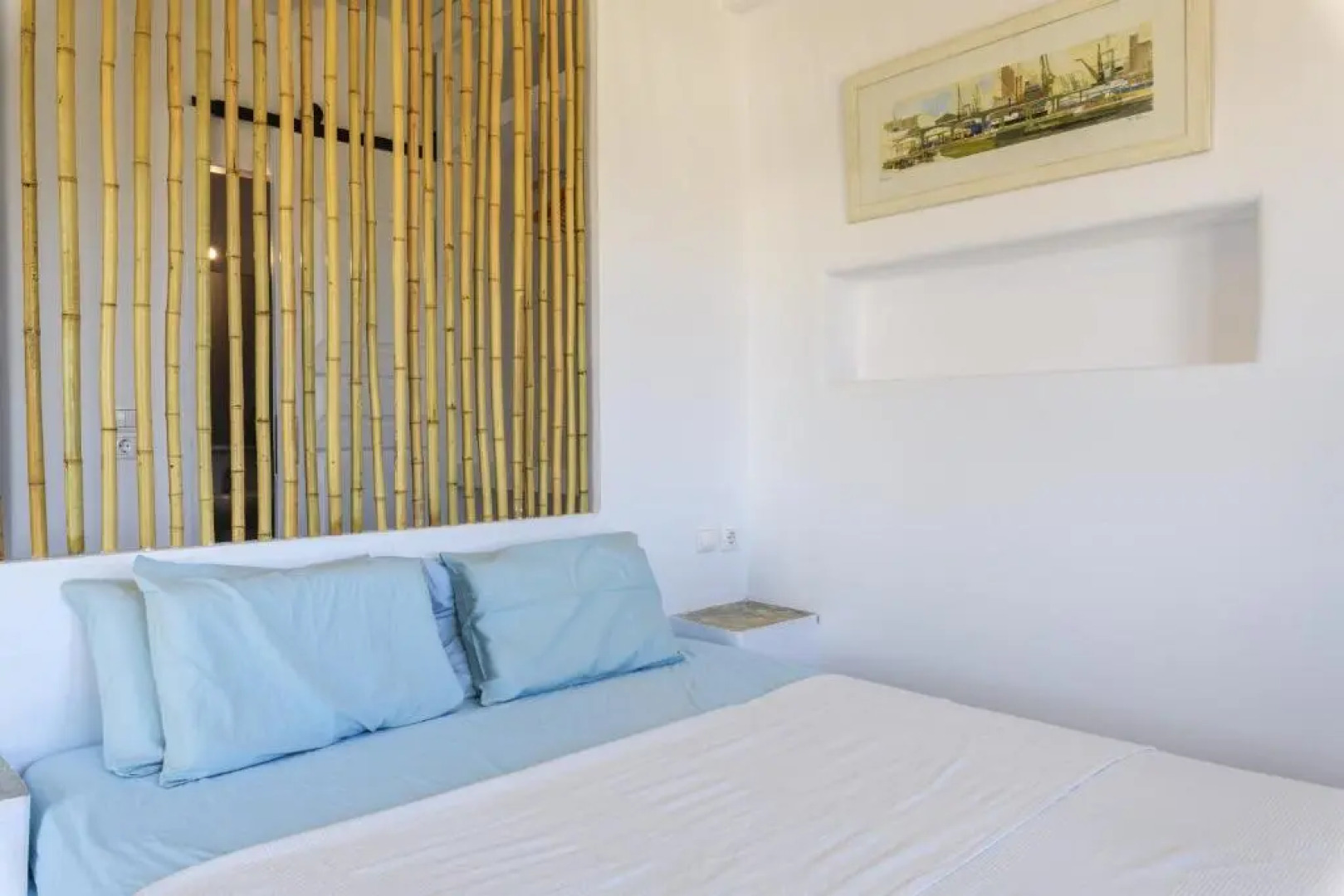 Mesmerising Sea View Lia Residence