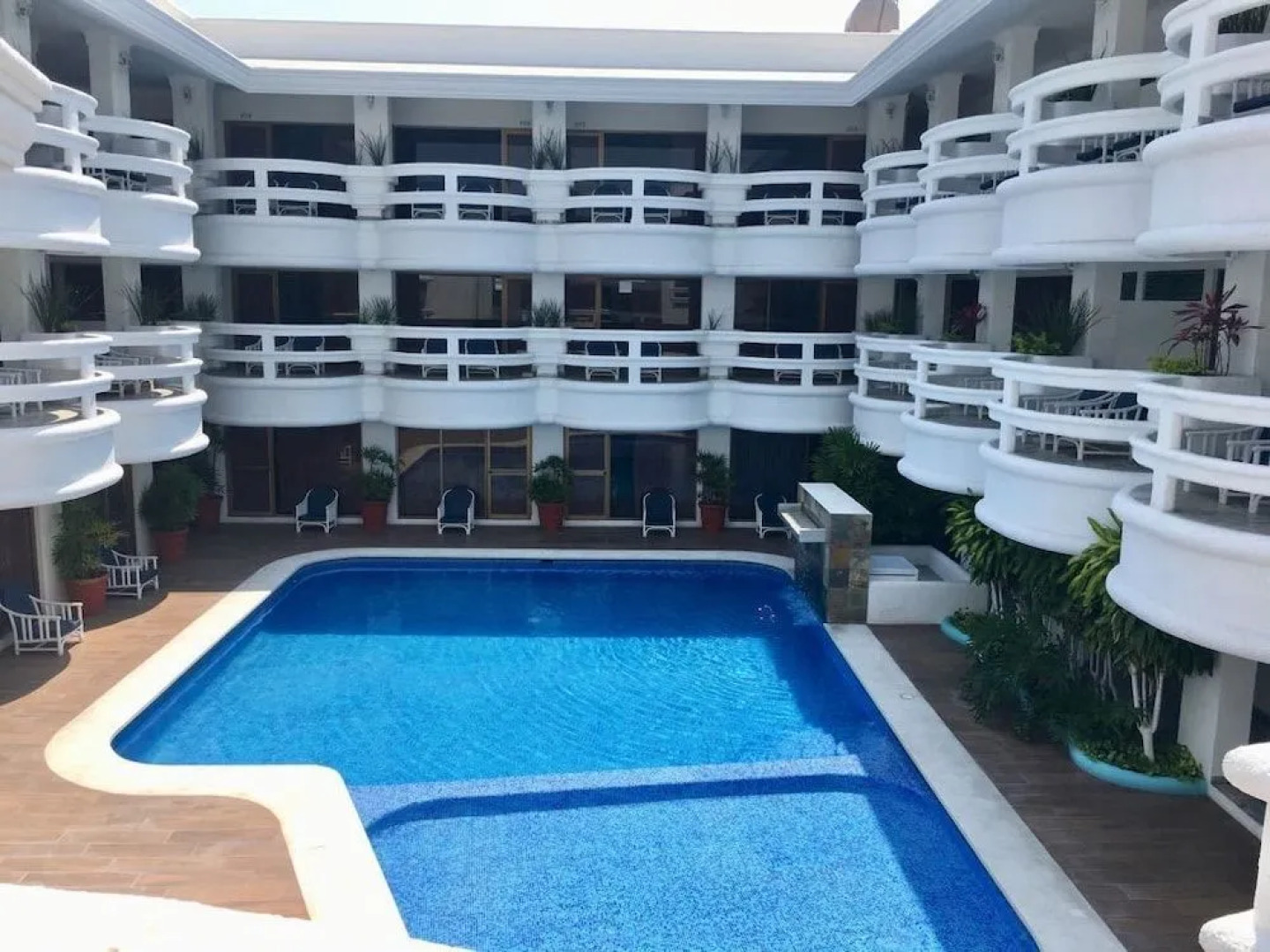 Hotel & Suites Plaza Manzanillo