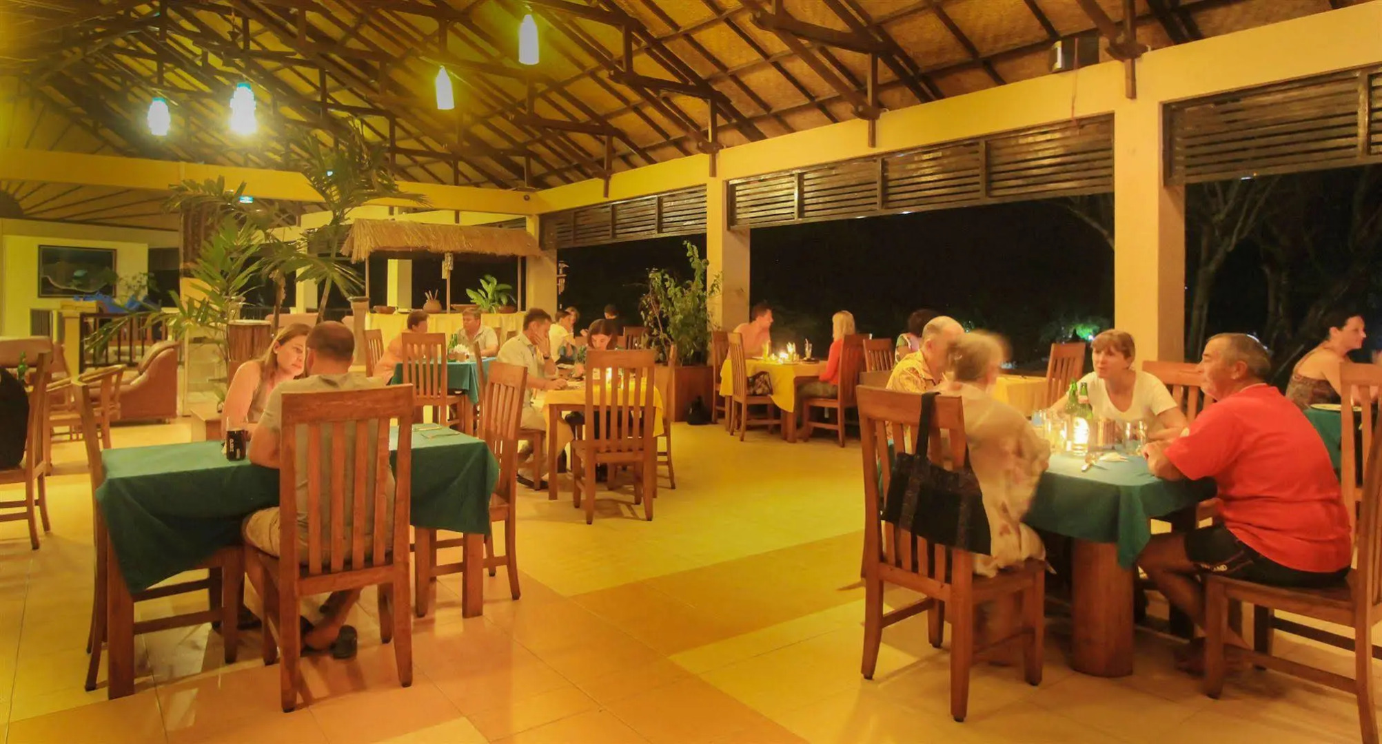 Puri Sari Beach Hotel