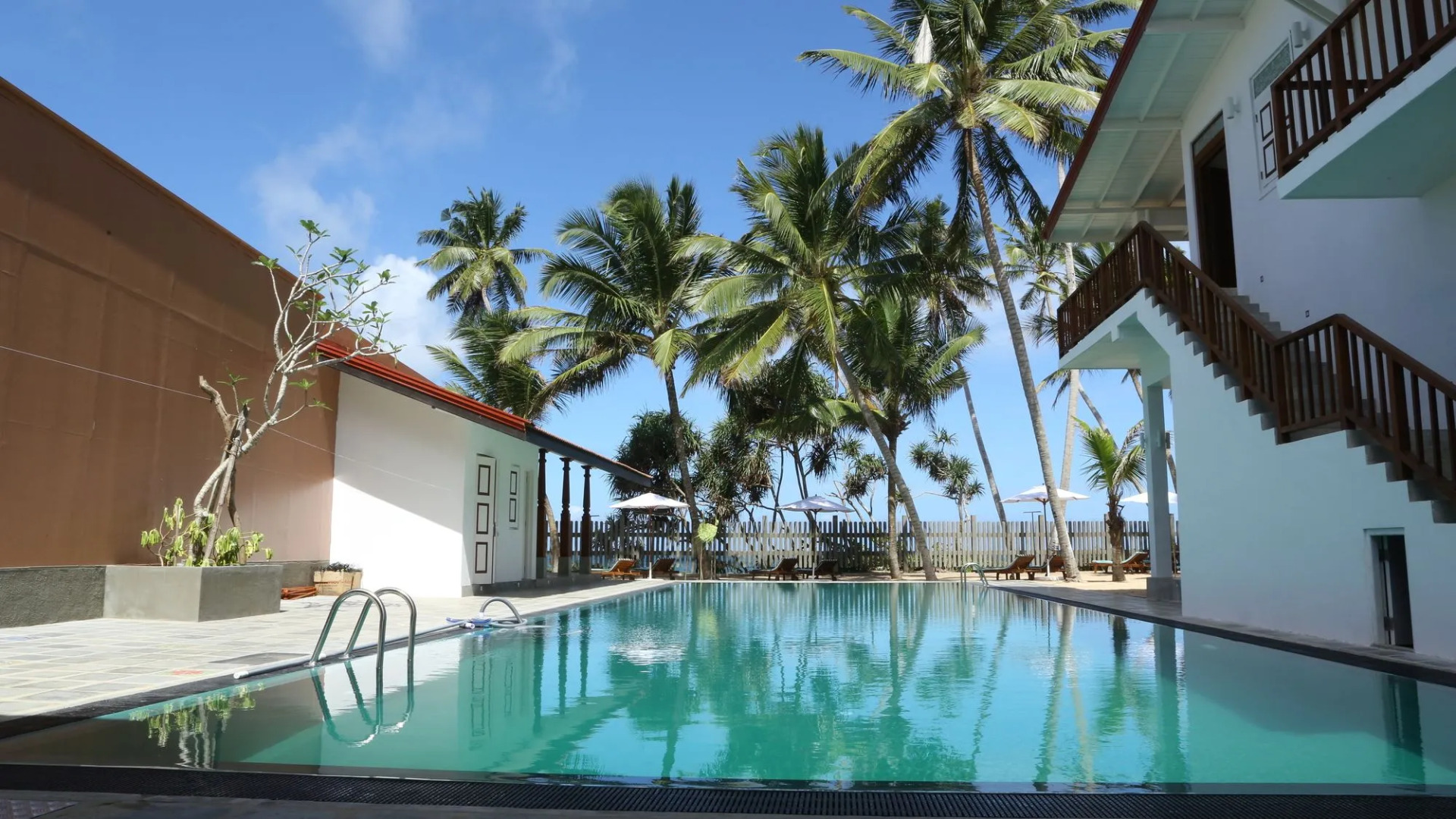 The Beach Hotel Oasis Bridge