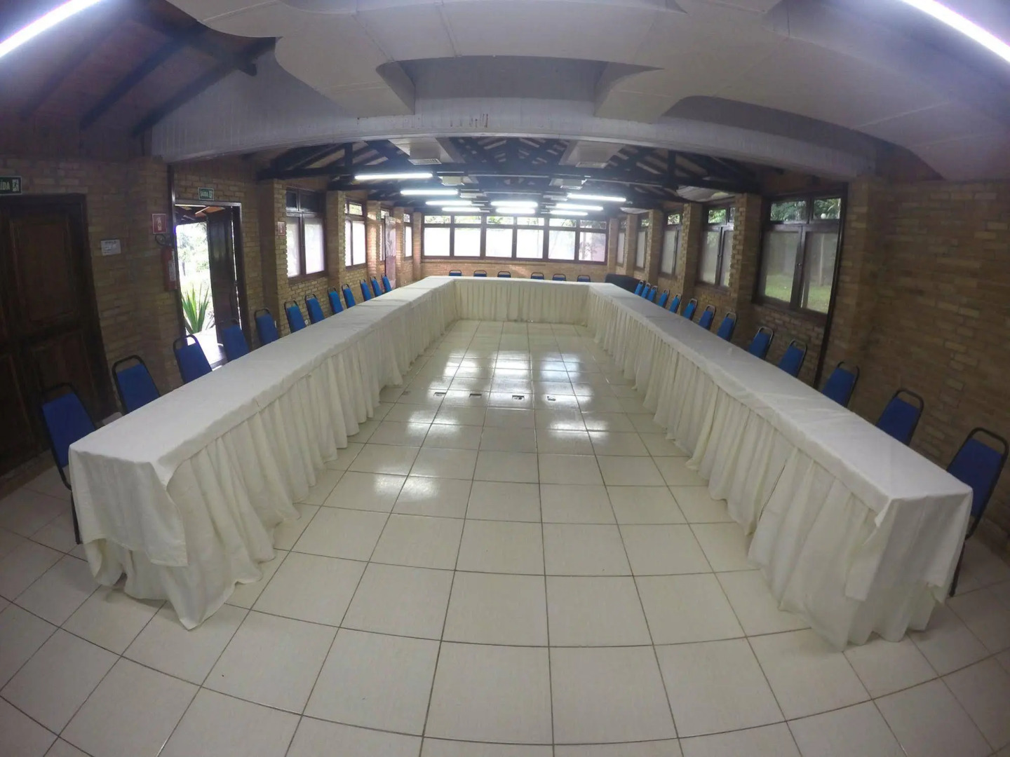 Budget Harbor Colonial