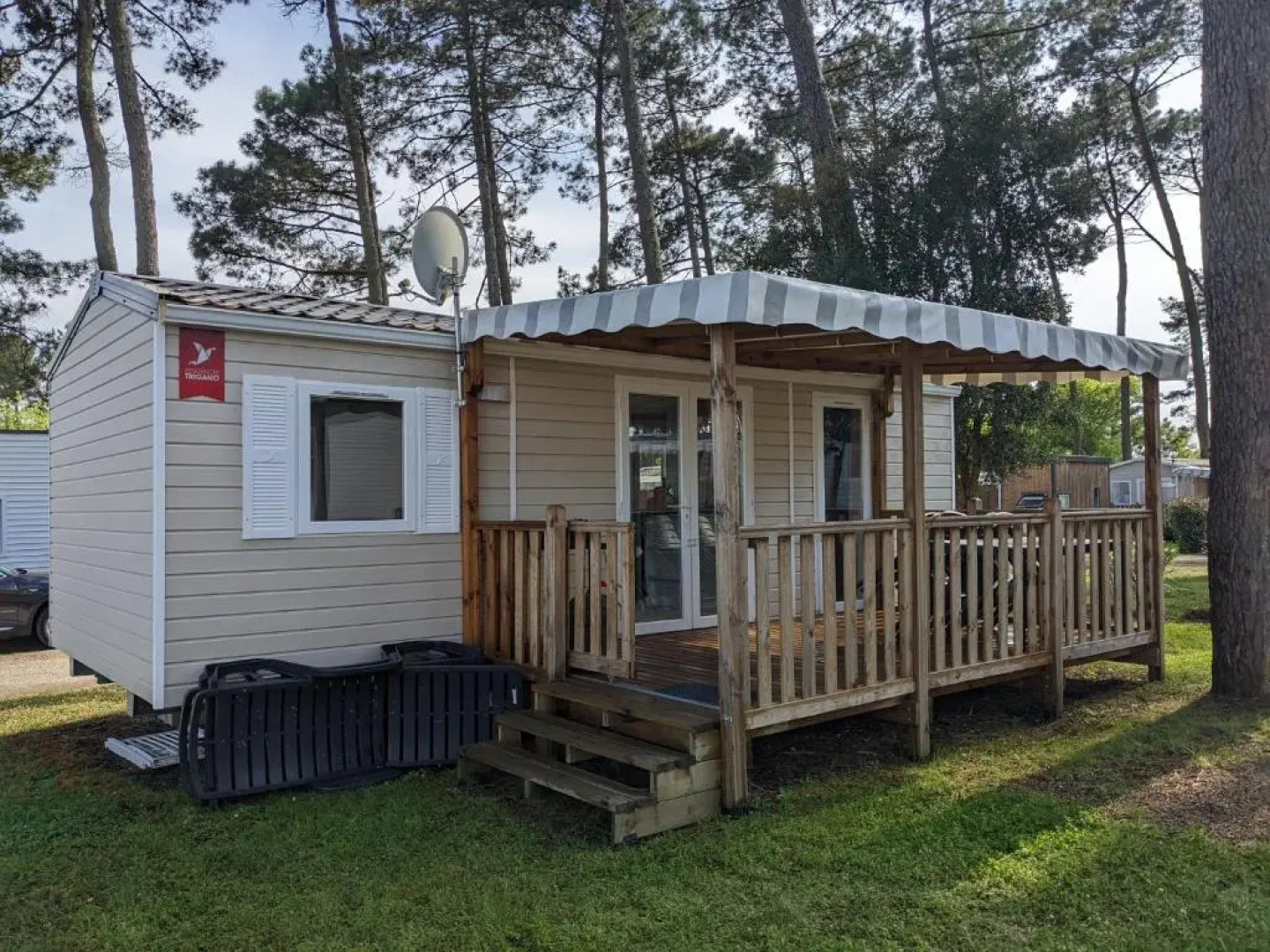 Le HETRE " Camping Les Dunes De Contis " St Julien en Born