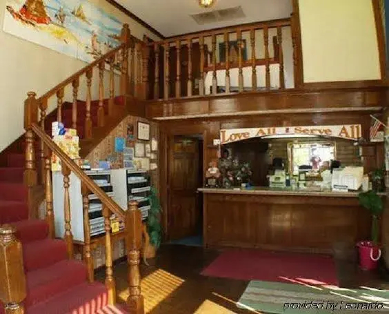 Victorian Inn & Suites