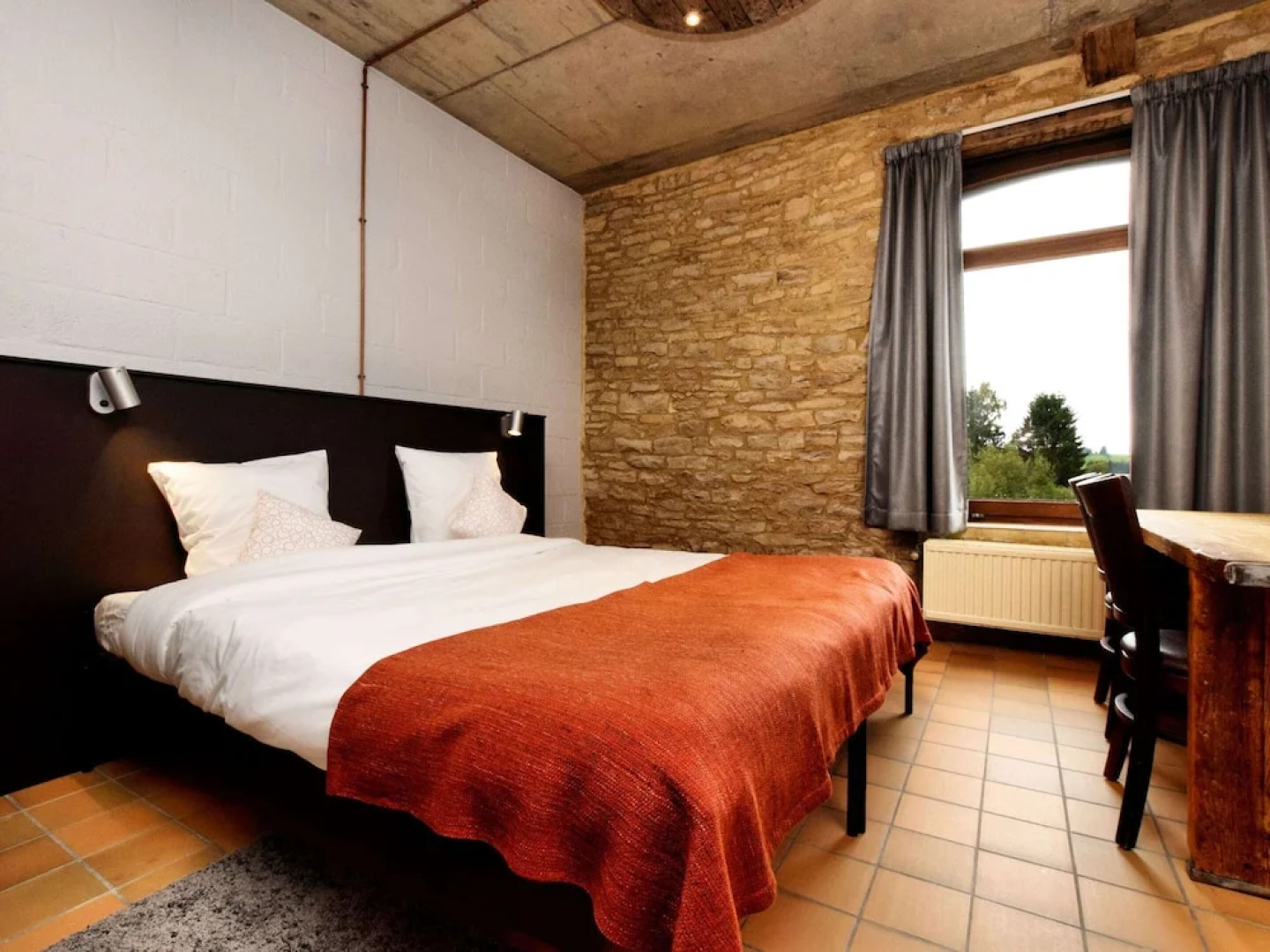 Group Villa With Pool & Sauna