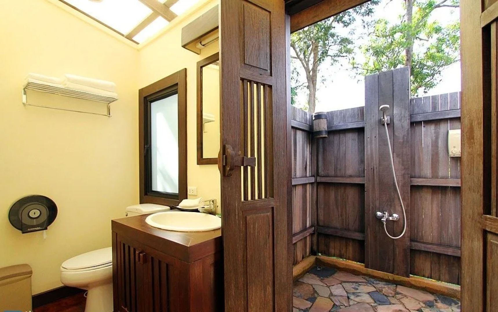 Rai Saeng Arun Resort