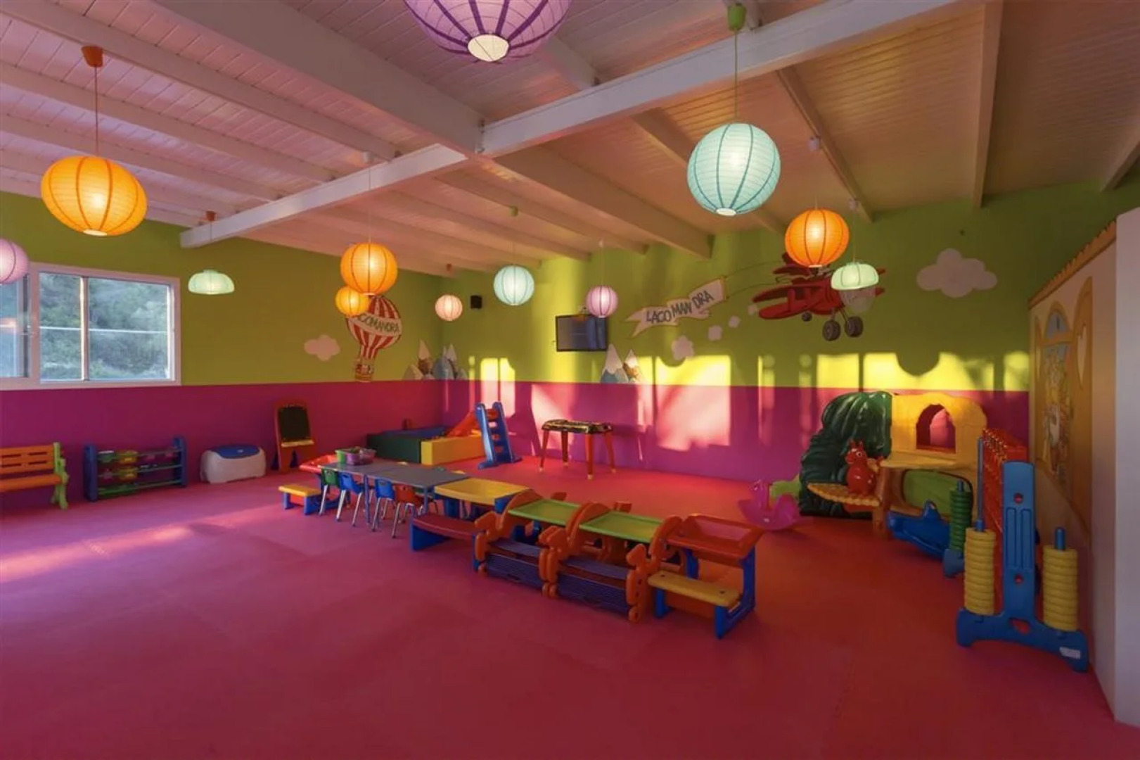 Lagomandra Hotel and Spa