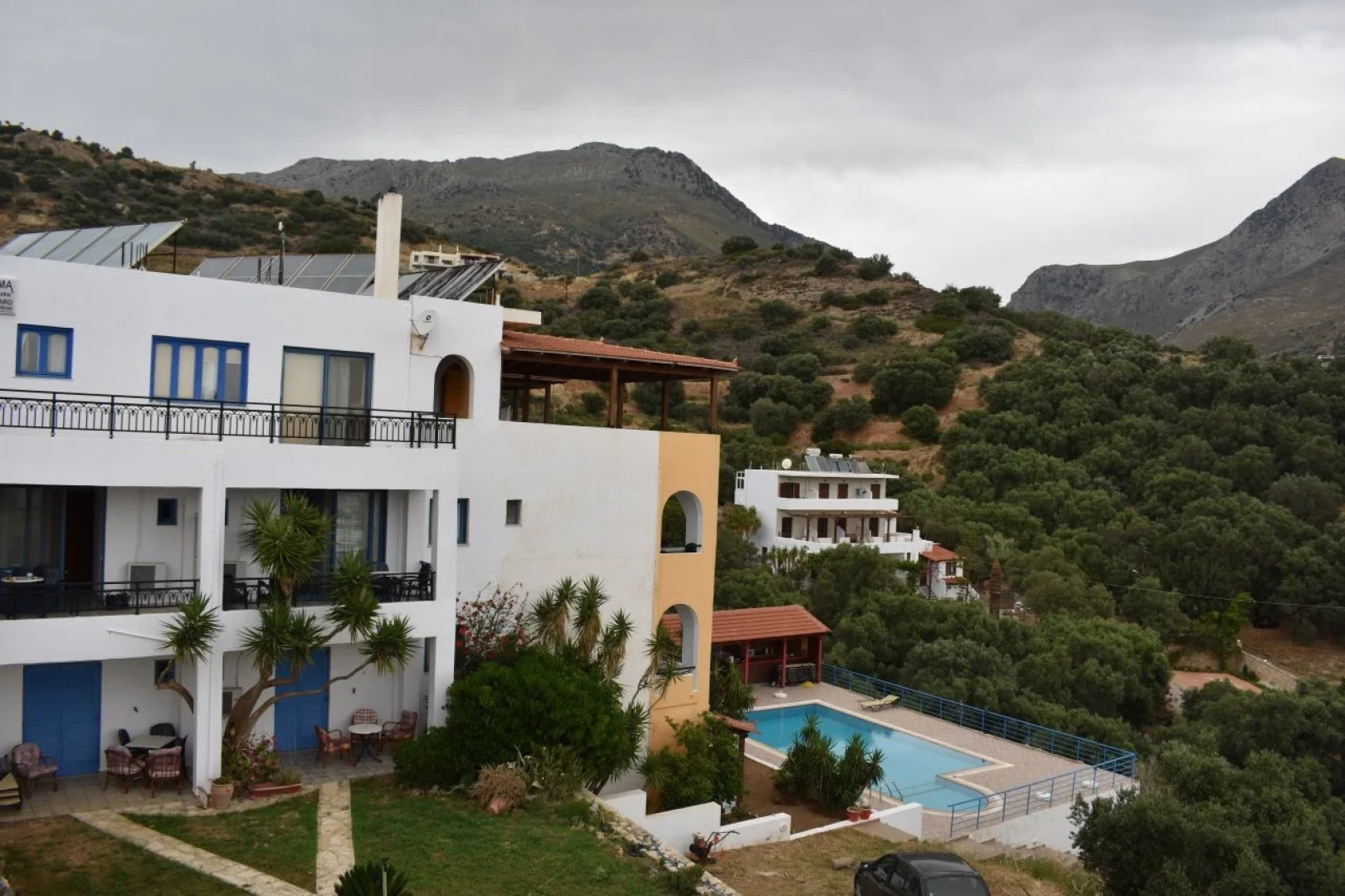 Panorama Studios and Apartments